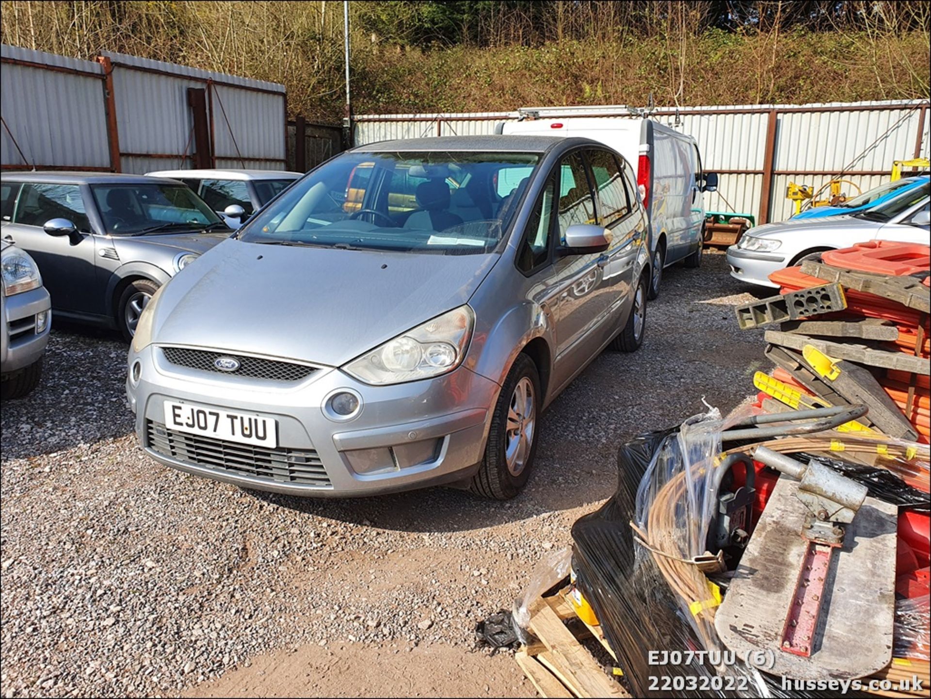 07/07 FORD S-MAX ZETEC - 1999cc 5dr MPV (Silver) - Image 6 of 26