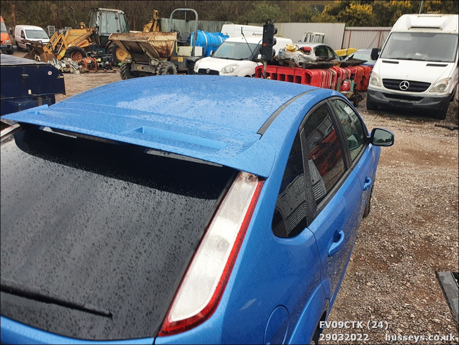 09/09 FORD FOCUS ZETEC S 115 TDCI - 1753cc 5dr Hatchback (Blue, 168k) - Image 24 of 32