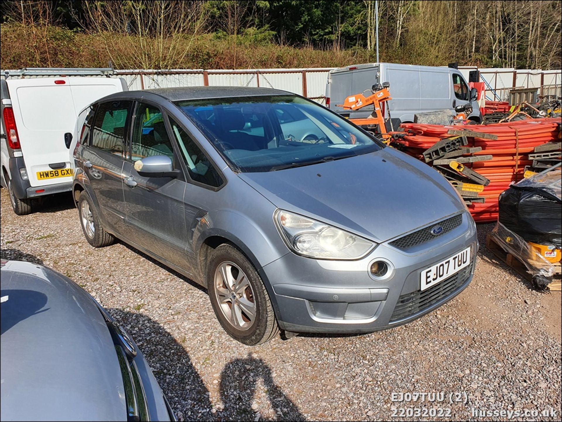 07/07 FORD S-MAX ZETEC - 1999cc 5dr MPV (Silver) - Image 2 of 26