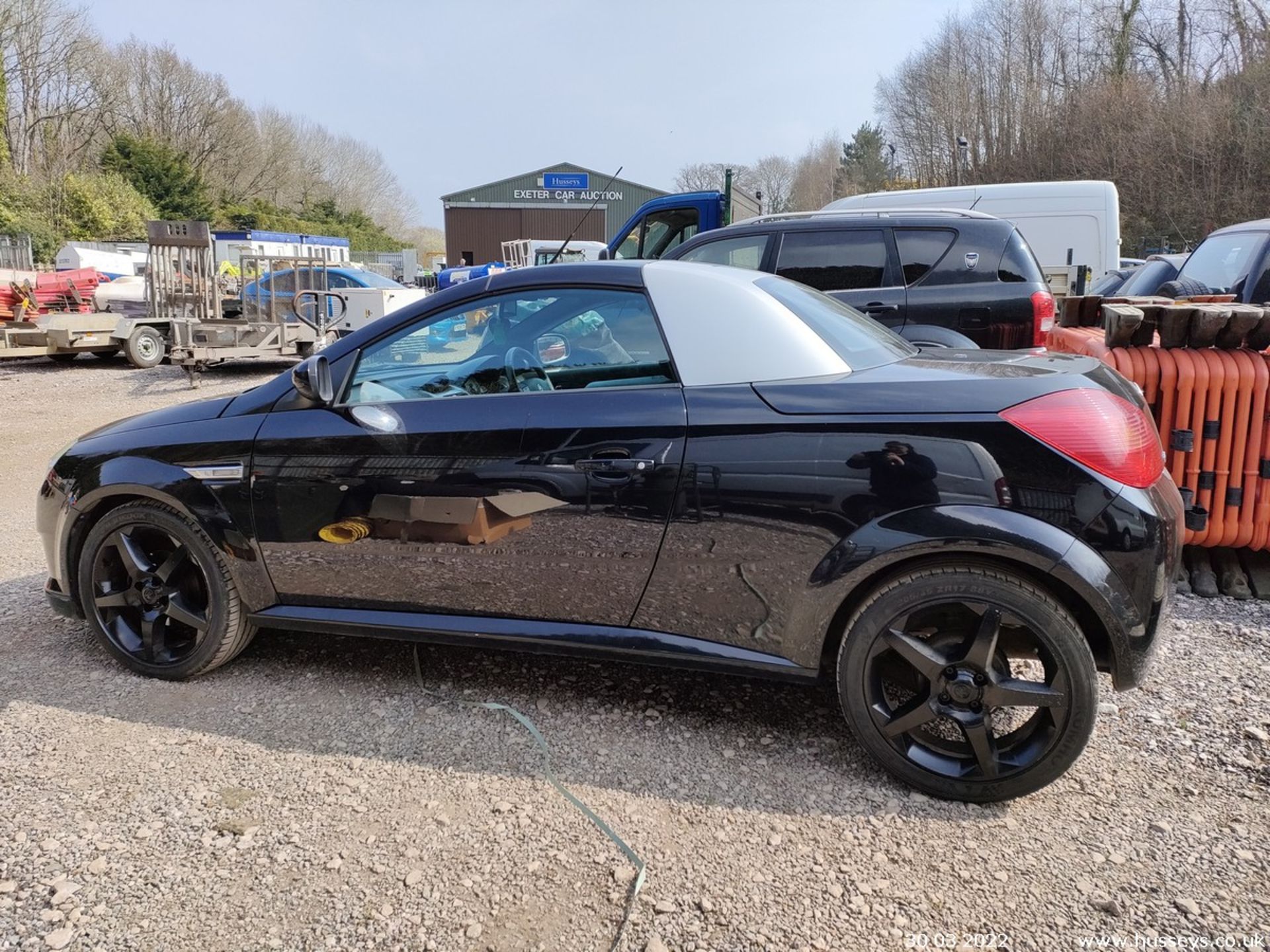 08/58 VAUXHALL TIGRA EXCLUSIV - 1364cc 2dr Convertible (Black, 71k) - Image 6 of 17