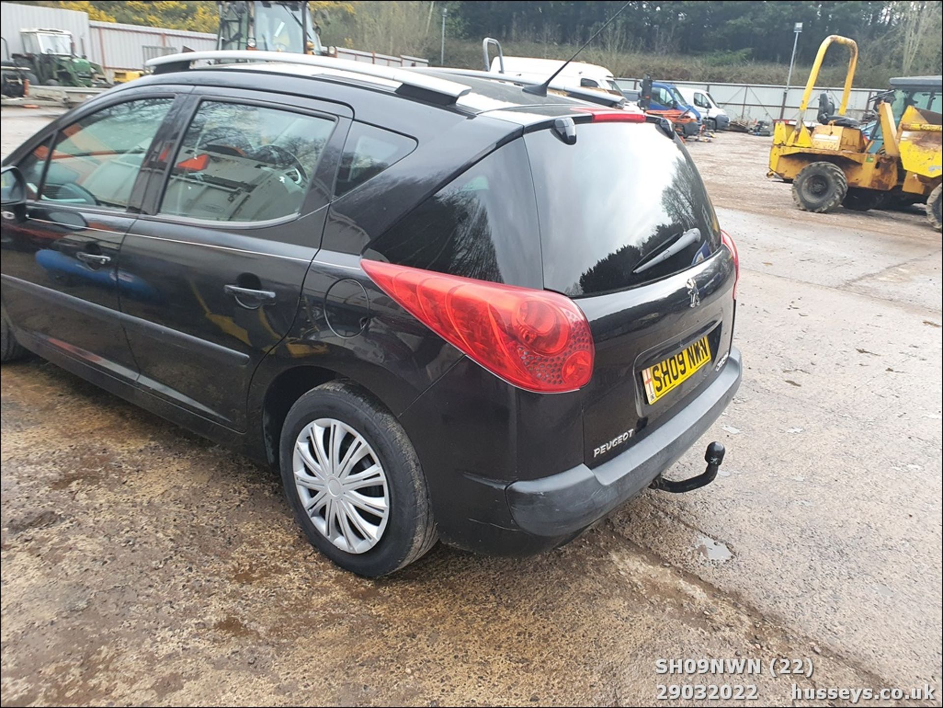 09/09 PEUGEOT 207 S SW HDI - 1560cc 5dr Estate (Black, 124k) - Image 22 of 31