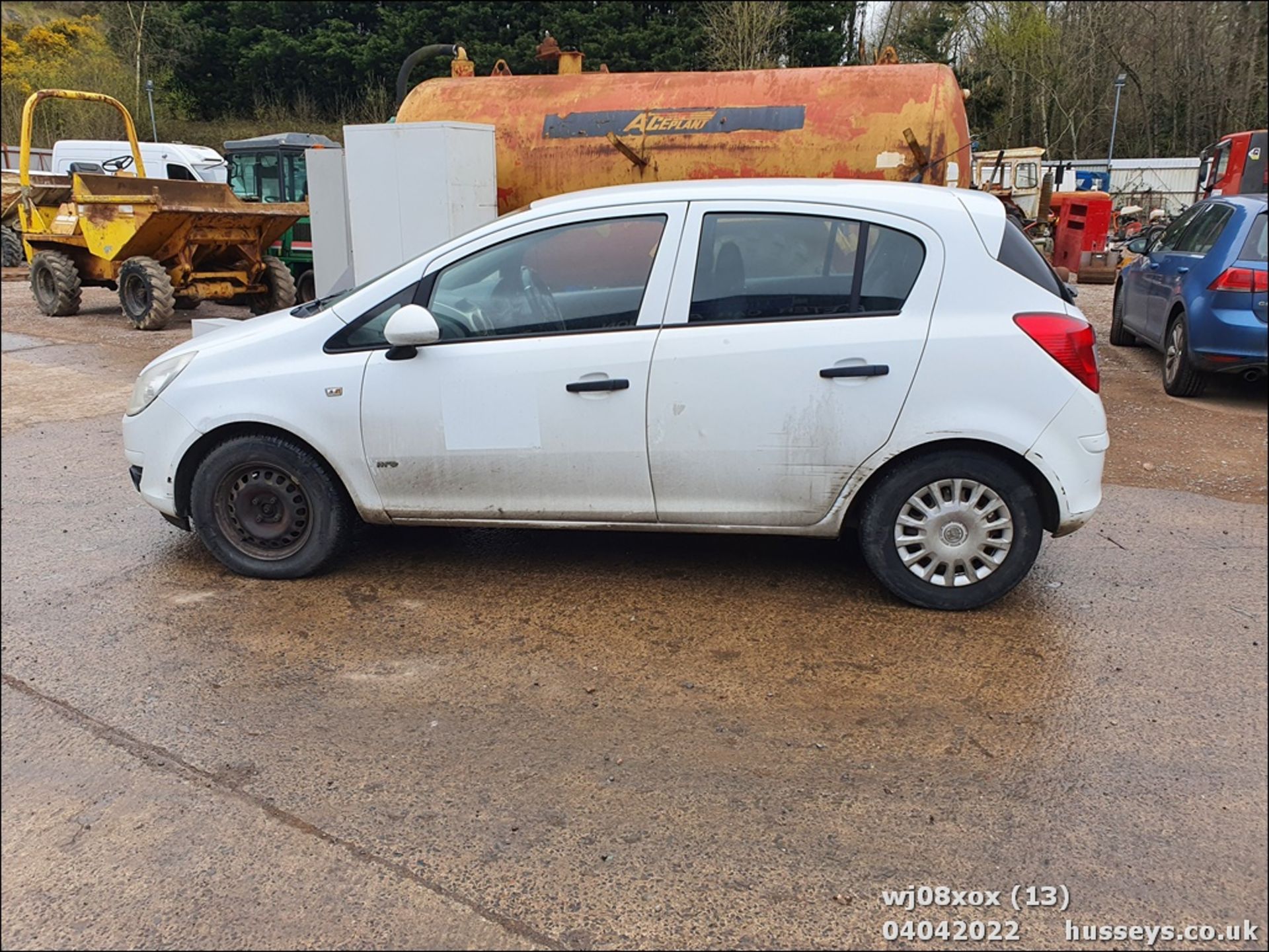 08/08 VAUXHALL CORSA LIFE CDTI - 1248cc 5dr Hatchback (White) - Image 13 of 52