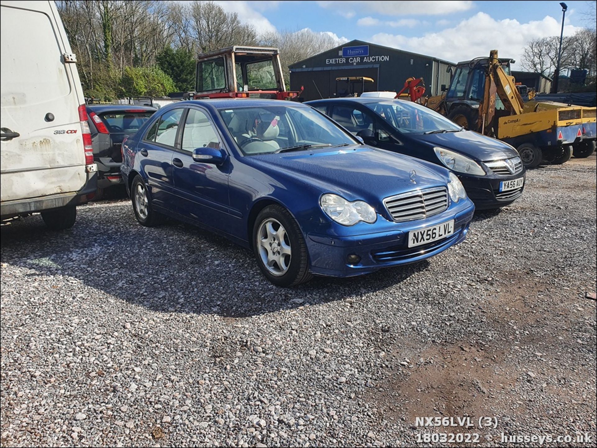 06/56 MERCEDES C180 KOMP. CLASSIC SE A - 1796cc 4dr Saloon (Blue, 89k) - Image 3 of 24