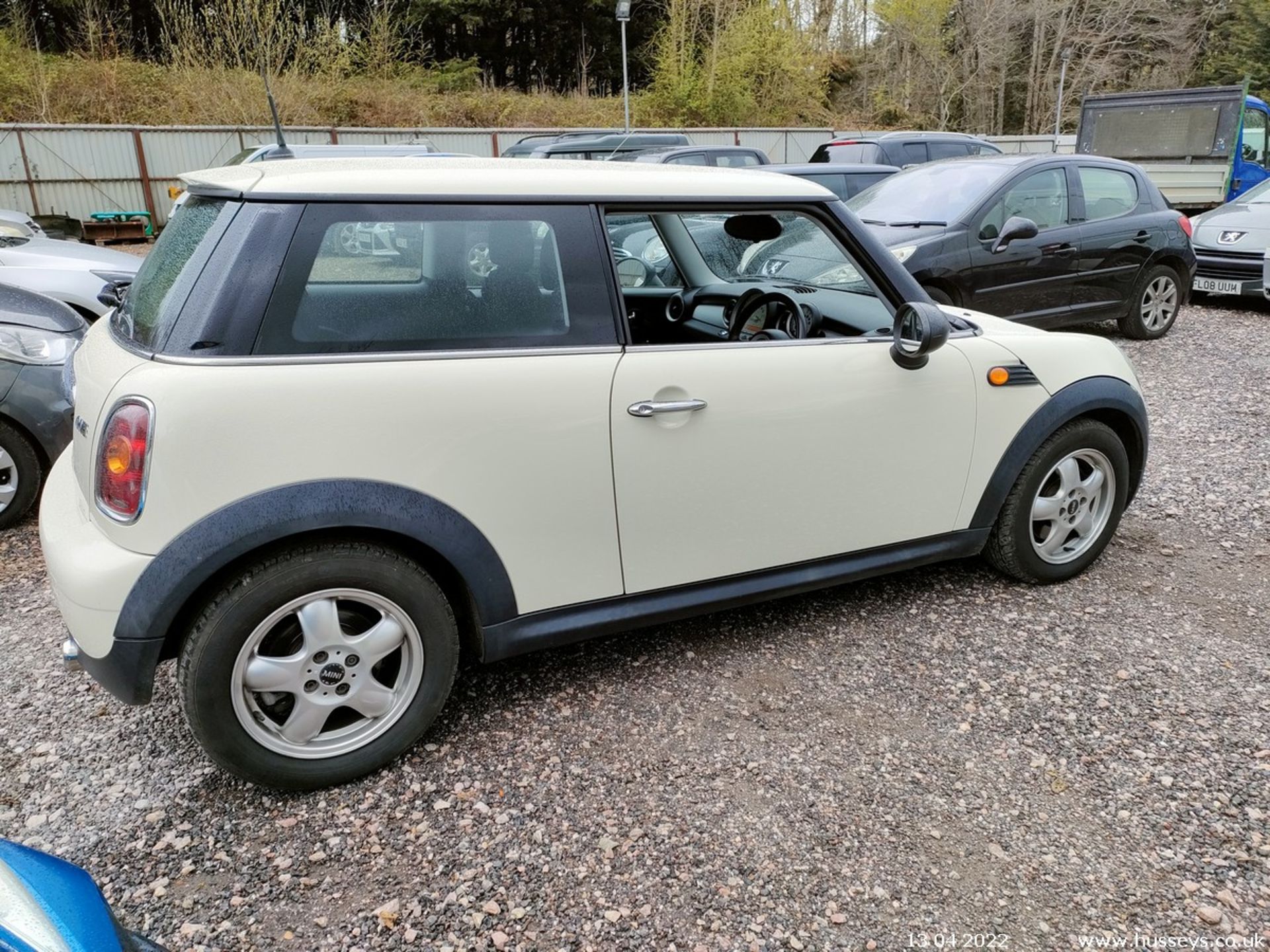 09/09 MINI ONE - 1397cc 3dr Hatchback (White) - Image 12 of 19