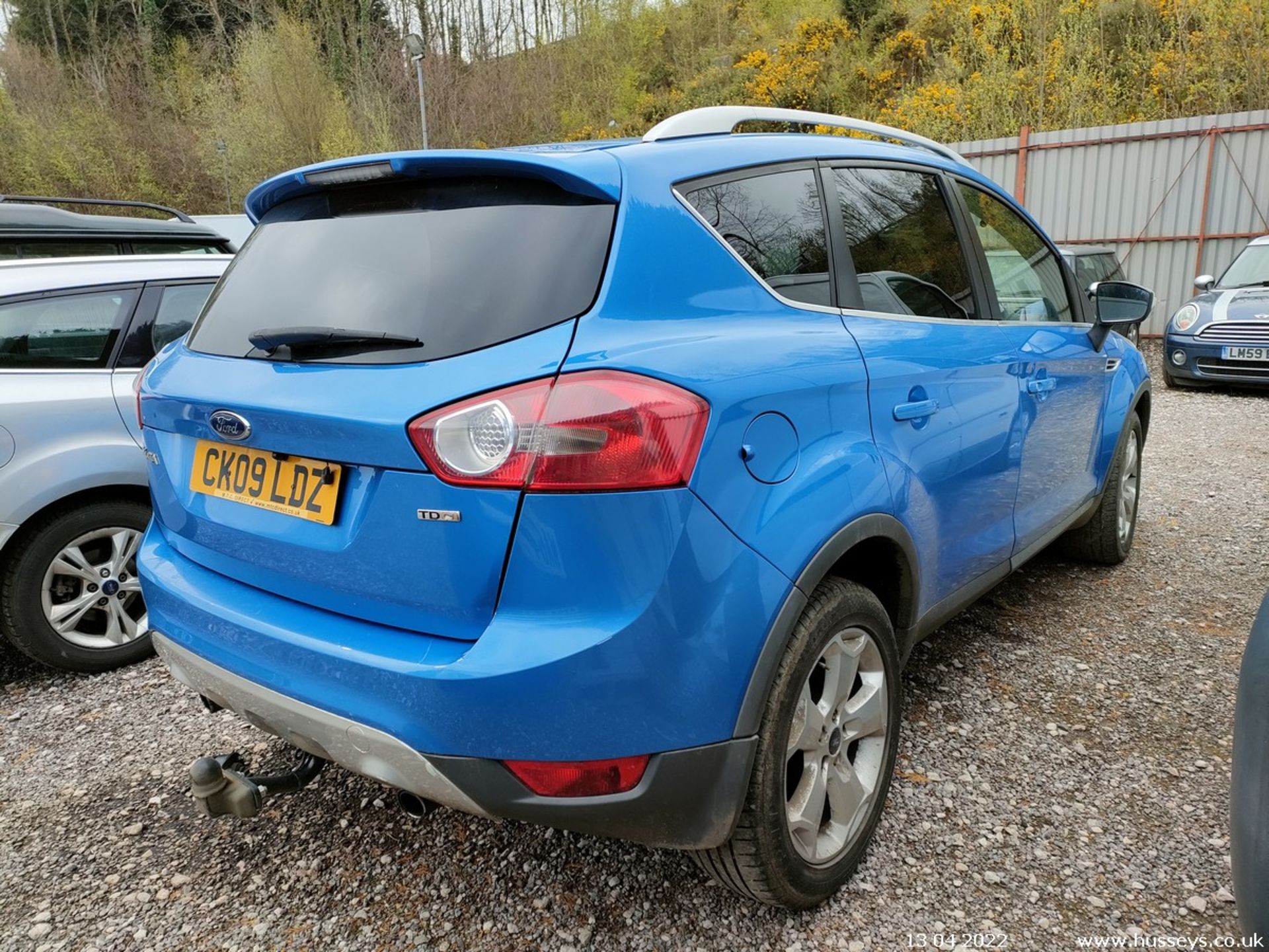 09/09 FORD KUGA ZETEC TDCI - 1997cc 5dr Estate (Blue) - Image 13 of 27