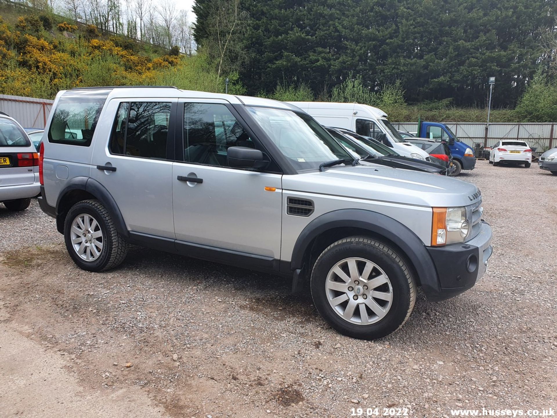 06/06 LAND ROVER DISCOVERY 3 TDV6 SE AUTO - 2720cc 5dr Estate (Silver, 180k) - Image 36 of 37