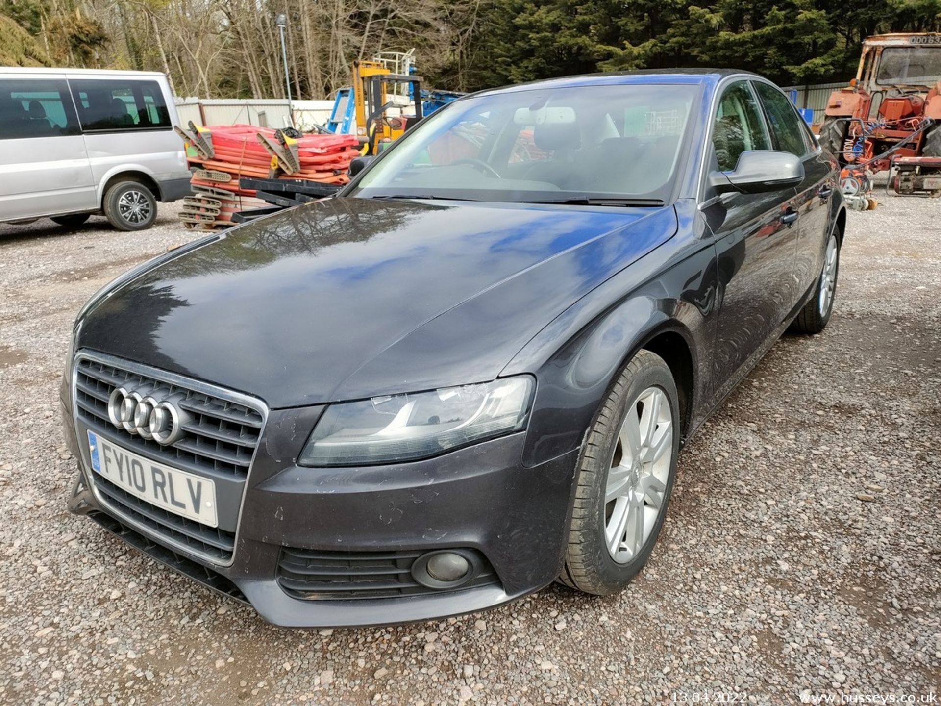 10/10 AUDI A4 SE TDI CVT - 1968cc 4dr Saloon (Grey, 191k) - Image 4 of 21