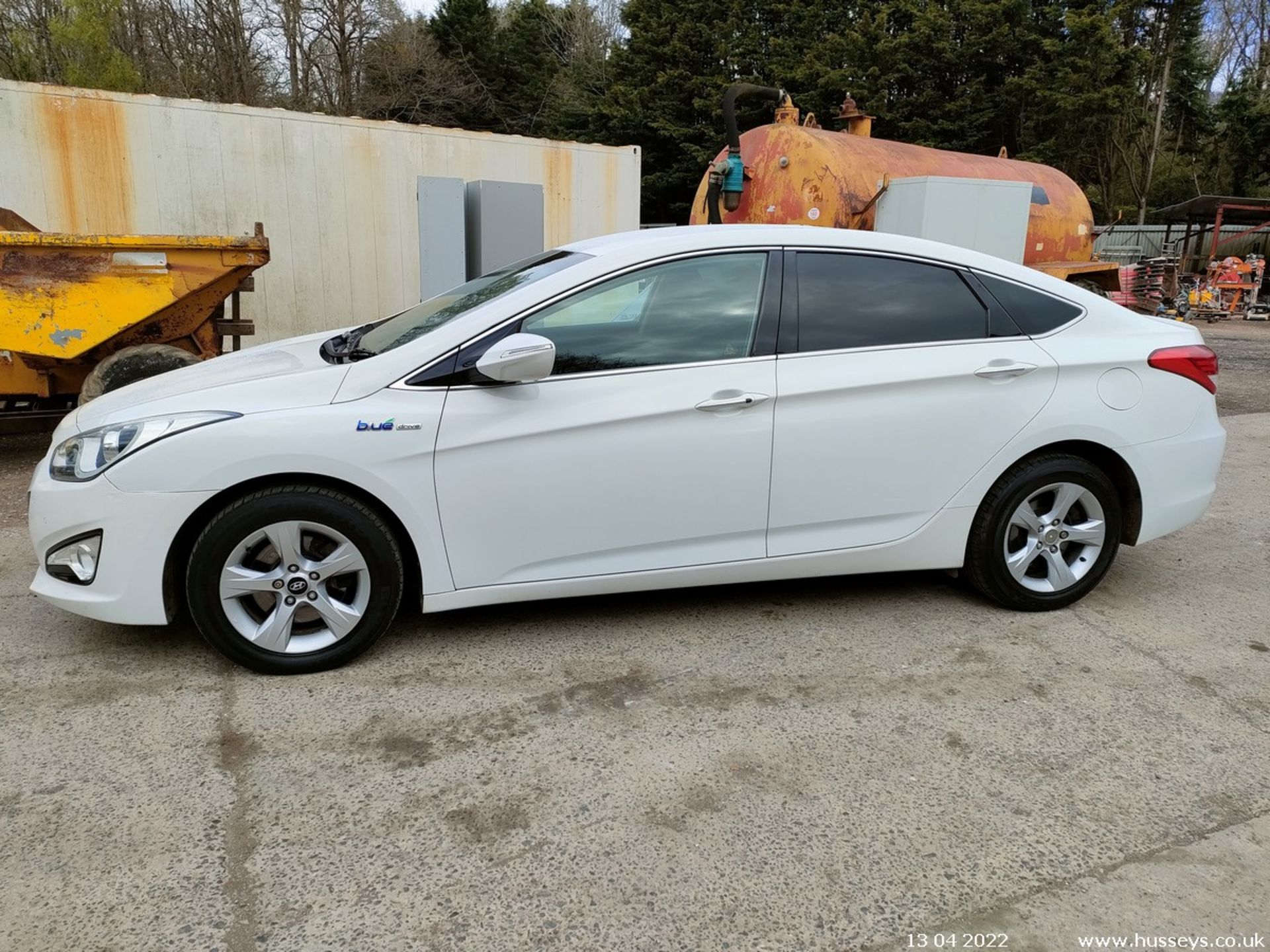 12/12 HYUNDAI I40 STYLE BLUE DRIVE CRDI - 1685cc 4dr Saloon (White, 78k) - Image 6 of 21