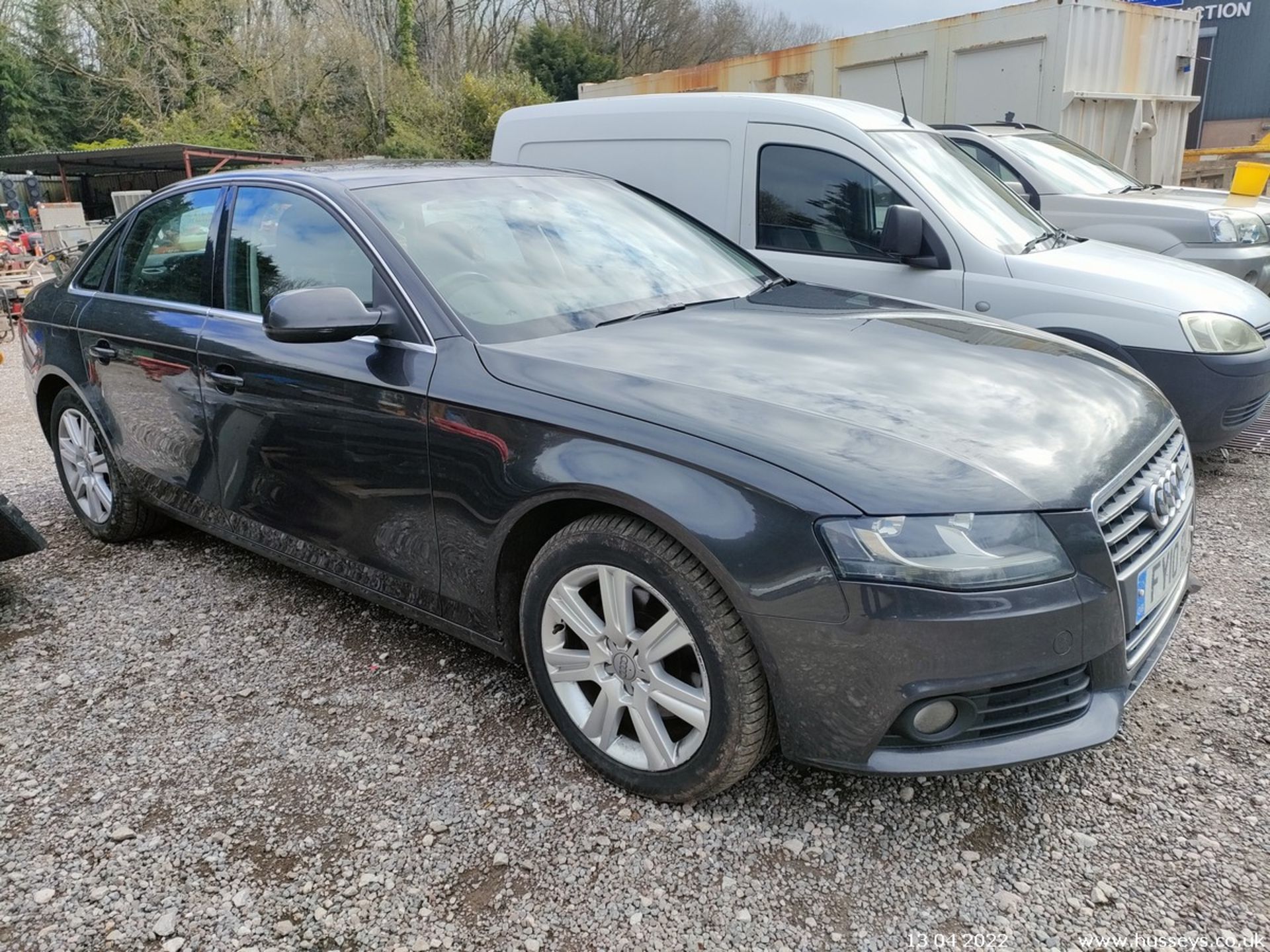 10/10 AUDI A4 SE TDI CVT - 1968cc 4dr Saloon (Grey, 191k) - Image 12 of 21