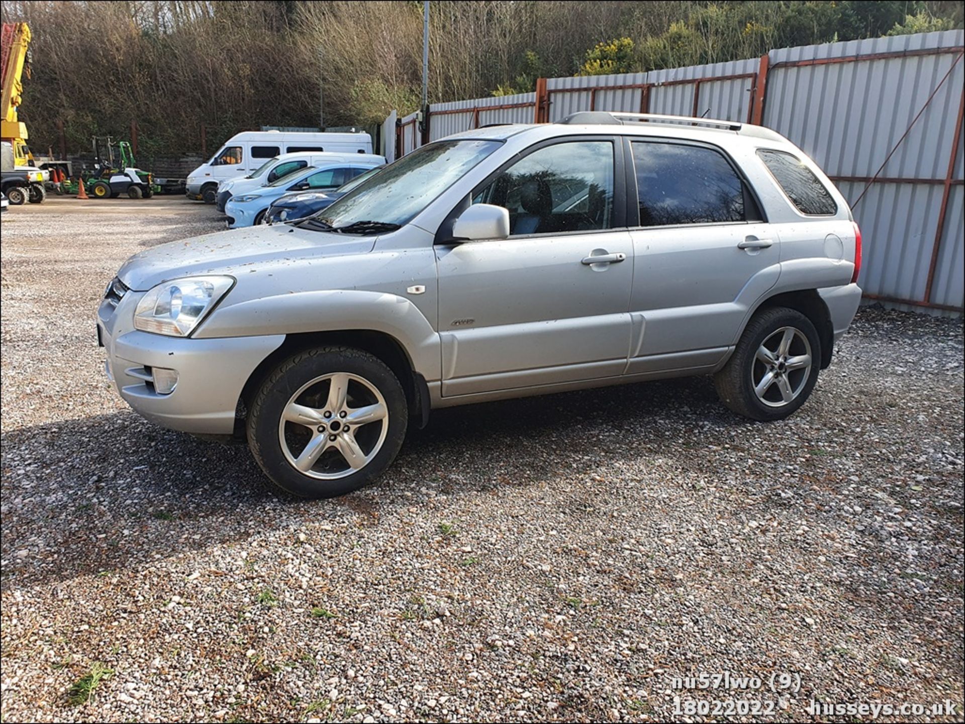 07/57 KIA SPORTAGE TITAN - 1975cc 5dr Hatchback (Silver, 112k) - Image 9 of 24