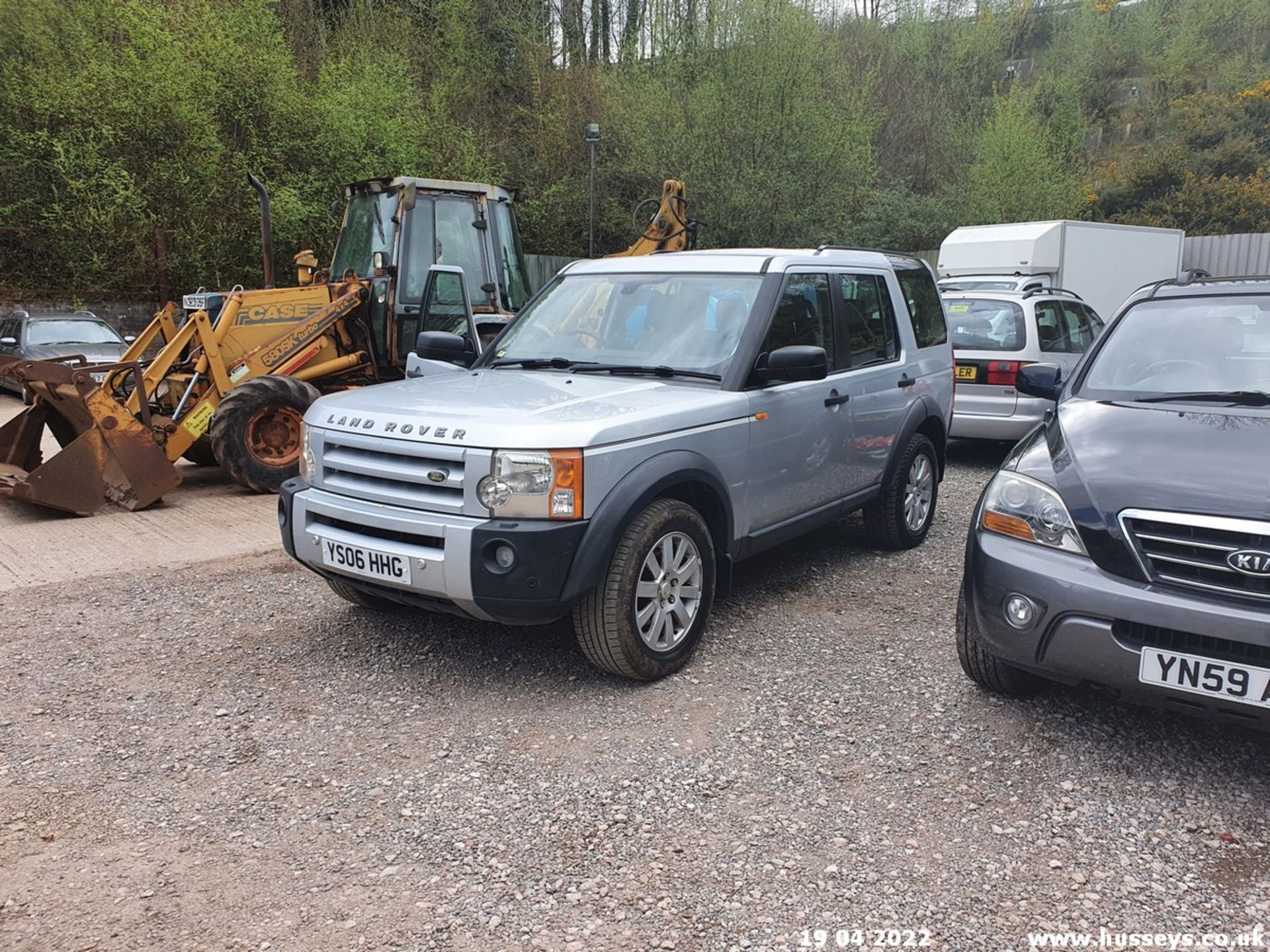 06/06 LAND ROVER DISCOVERY 3 TDV6 SE AUTO - 2720cc 5dr Estate (Silver, 180k) - Image 16 of 37