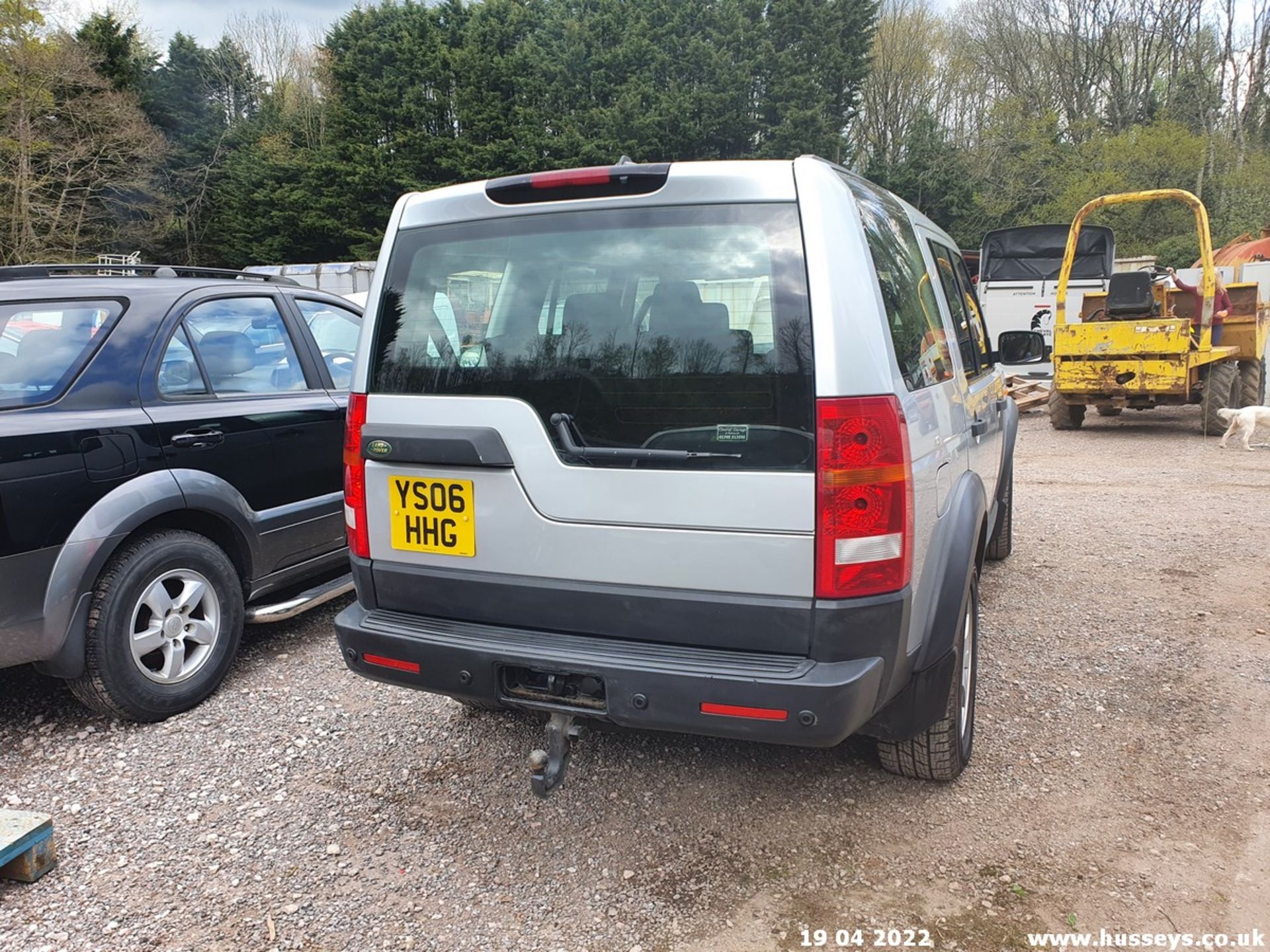 06/06 LAND ROVER DISCOVERY 3 TDV6 SE AUTO - 2720cc 5dr Estate (Silver, 180k) - Image 30 of 37