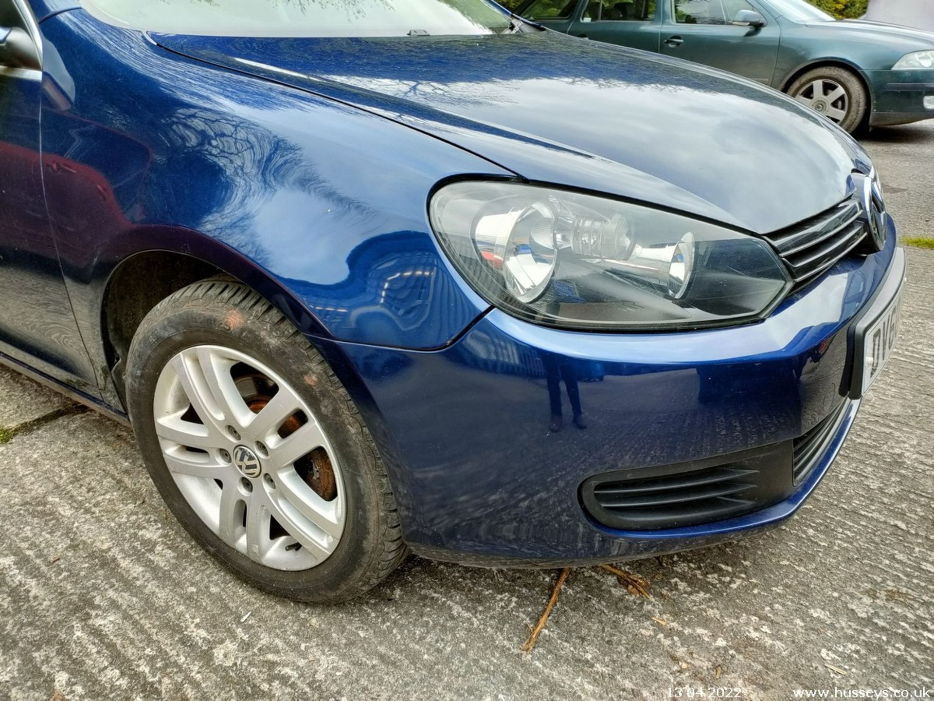 10/60 VOLKSWAGEN GOLF SE TDI S-A - 1598cc 5dr Estate (Blue, 90k) - Image 2 of 20