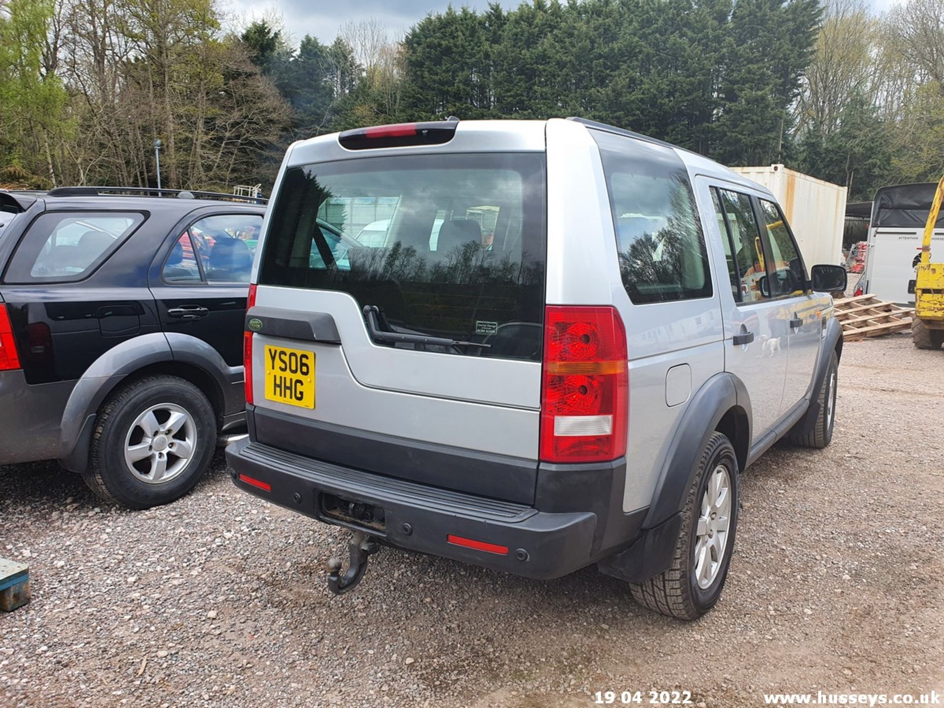 06/06 LAND ROVER DISCOVERY 3 TDV6 SE AUTO - 2720cc 5dr Estate (Silver, 180k) - Image 31 of 37