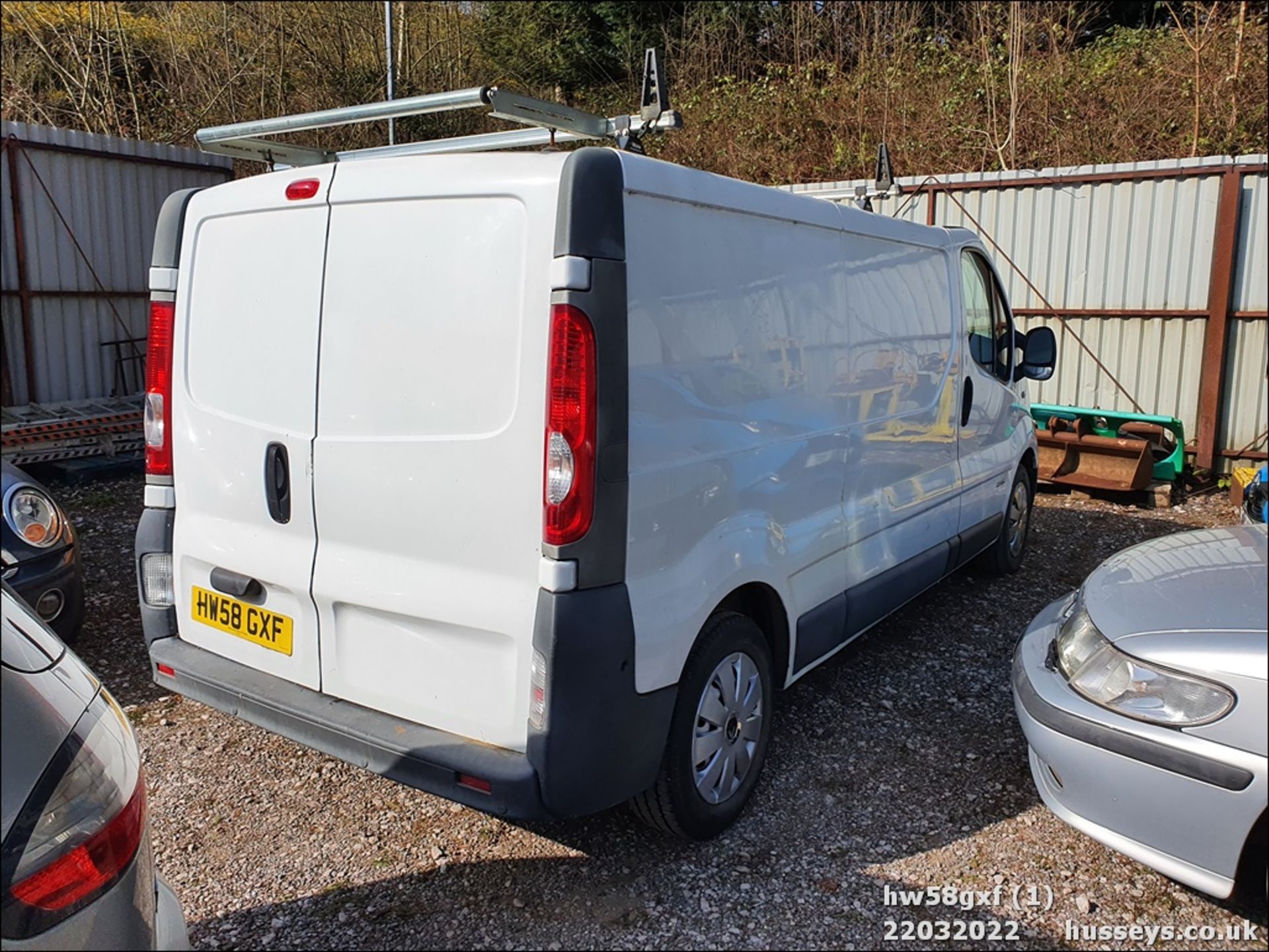 09/58 RENAULT TRAFIC LL29 DCI 115 - 1995cc 5dr Van (White, 78k) - Image 2 of 30