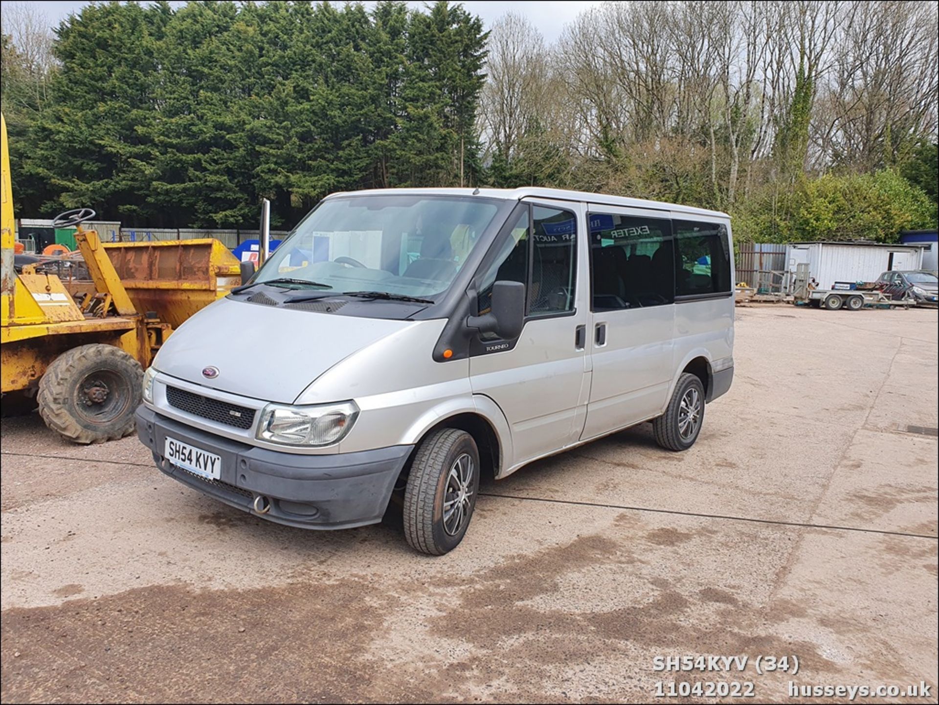 04/54 FORD TOURNEO GLX 280 SWB - 1998cc Minibus (Silver) - Image 35 of 36