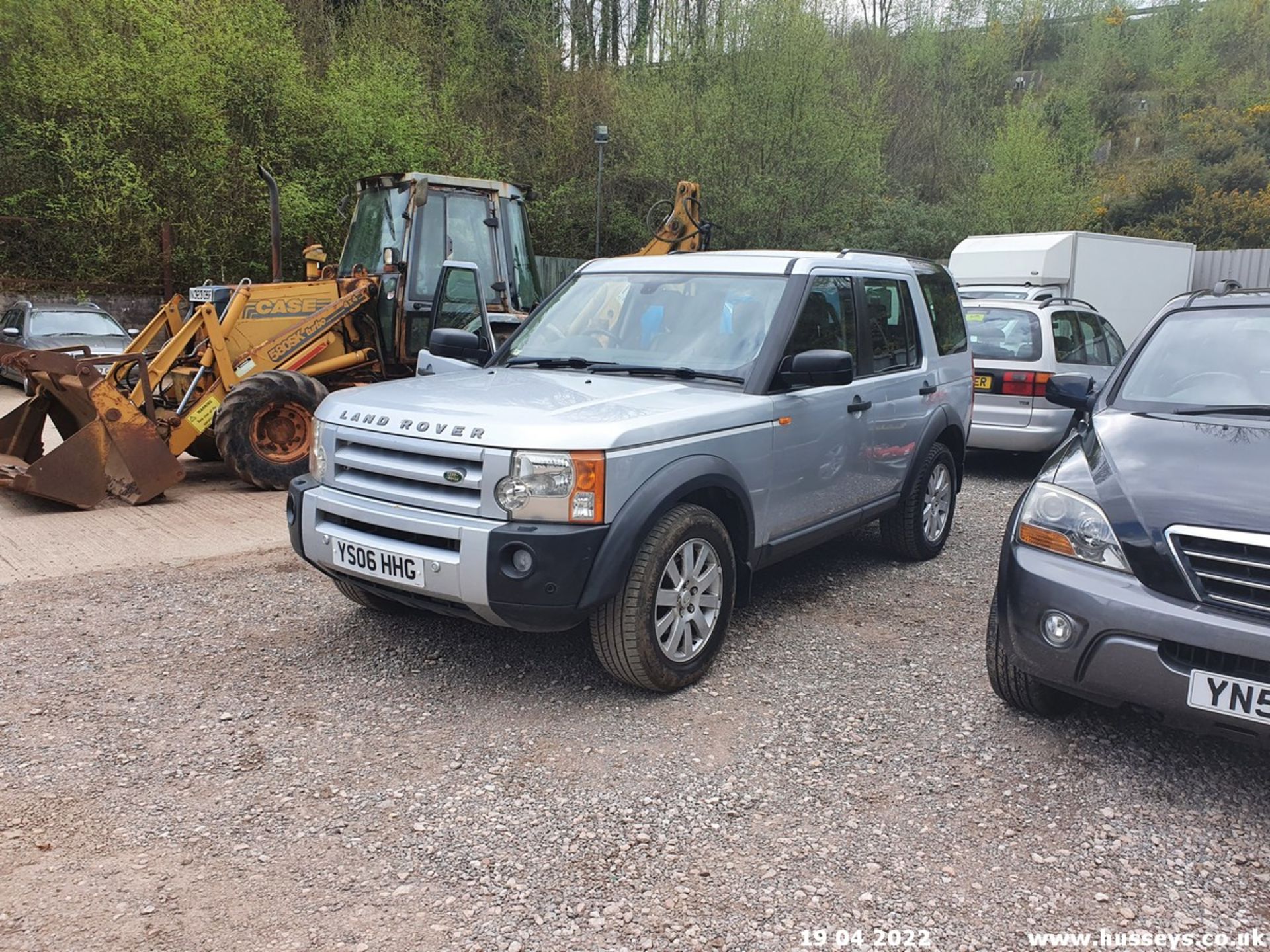 06/06 LAND ROVER DISCOVERY 3 TDV6 SE AUTO - 2720cc 5dr Estate (Silver, 180k) - Image 17 of 37