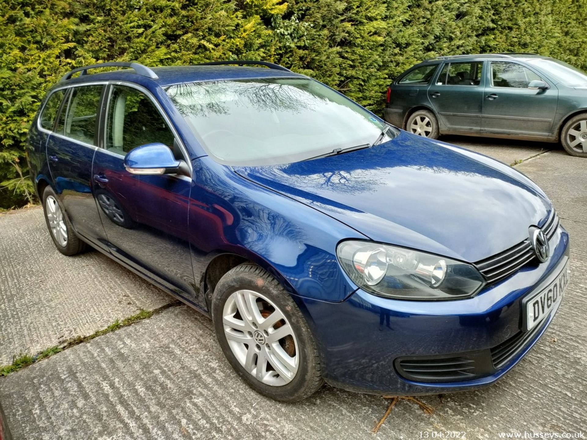 10/60 VOLKSWAGEN GOLF SE TDI S-A - 1598cc 5dr Estate (Blue, 90k) - Image 12 of 20