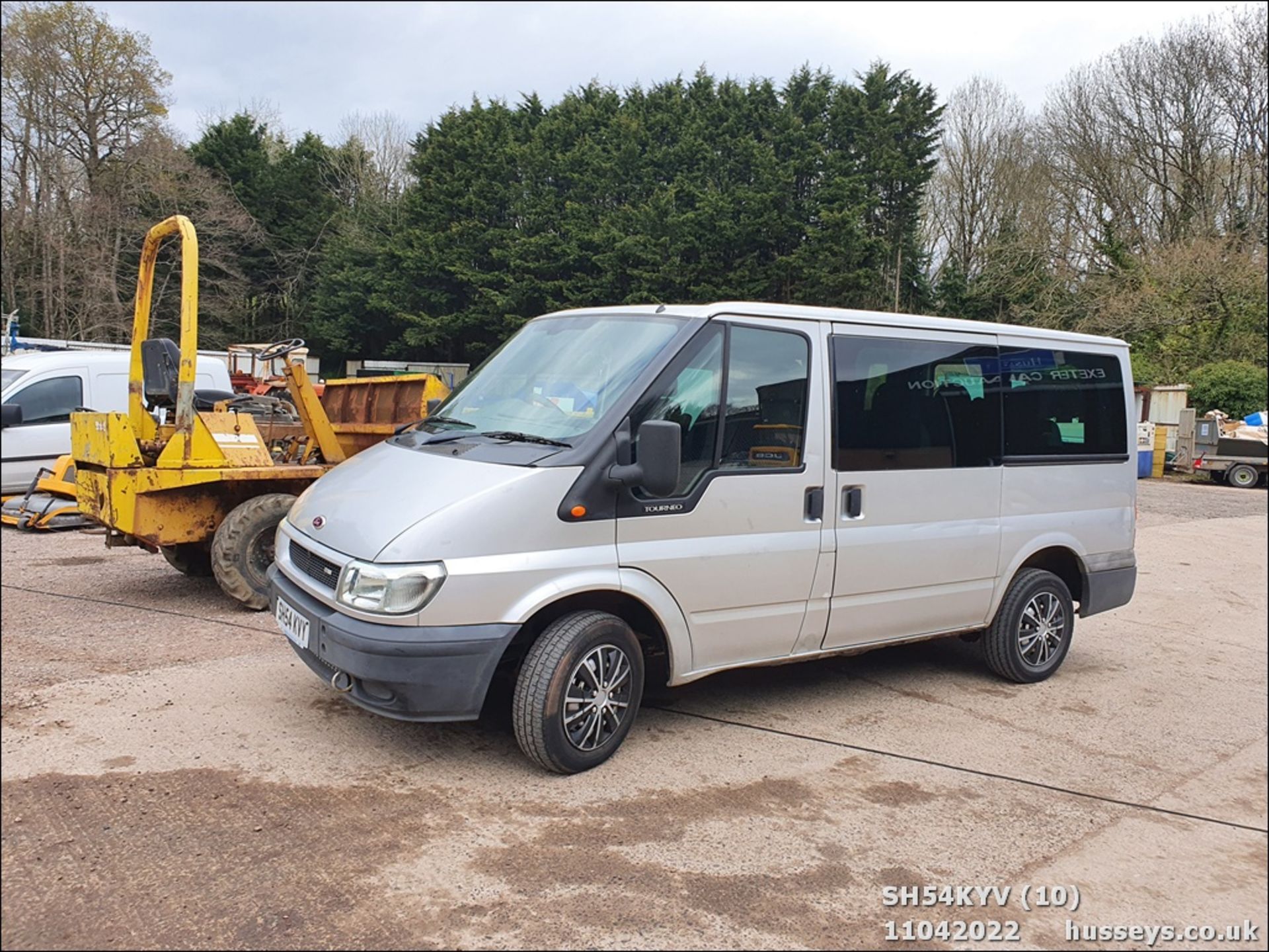 04/54 FORD TOURNEO GLX 280 SWB - 1998cc Minibus (Silver) - Image 11 of 36