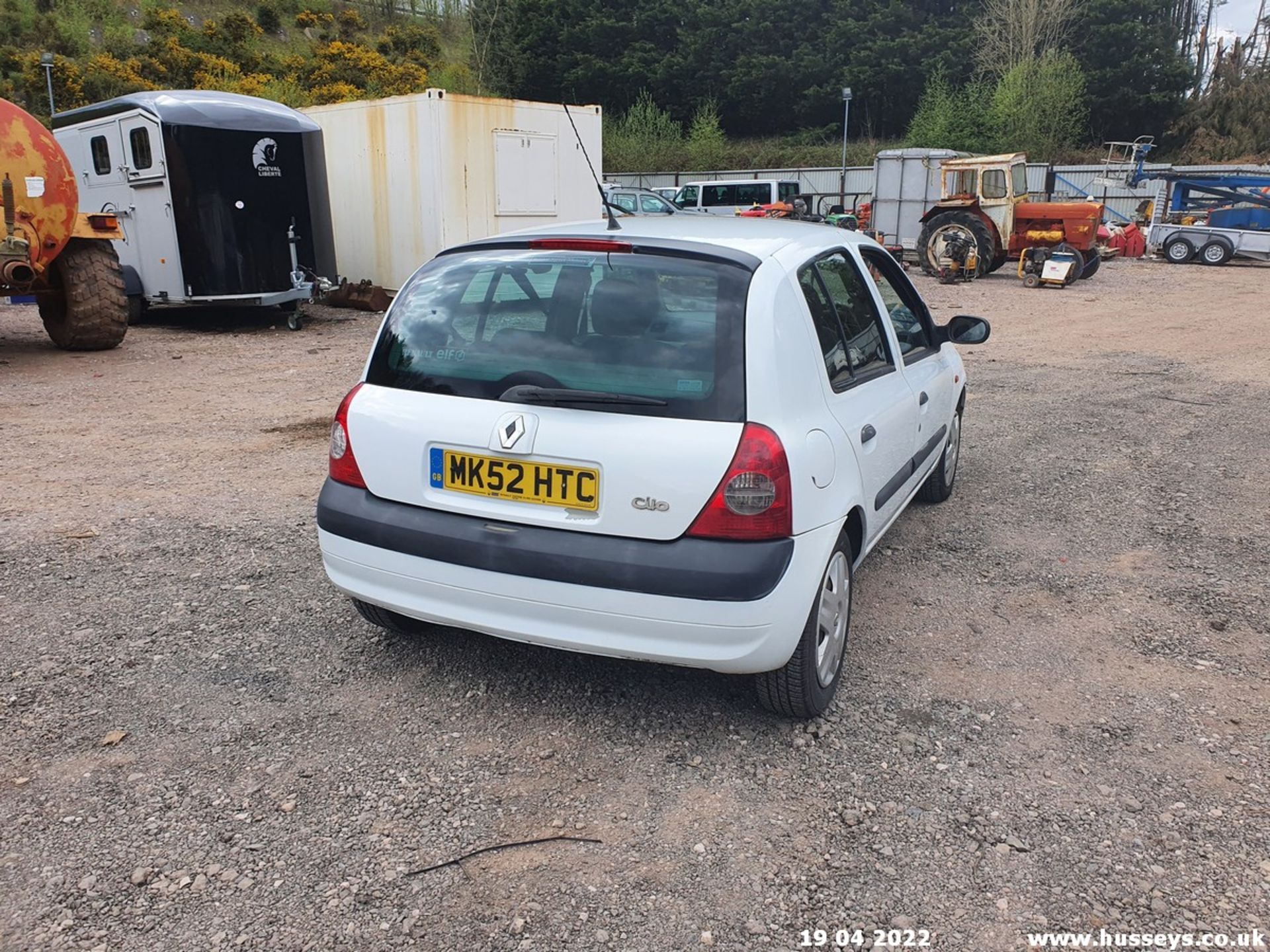 02/52 RENAULT CLIO EXPRESSION DCI 65 - 1461cc 5dr Hatchback (White, 22k) - Image 10 of 22