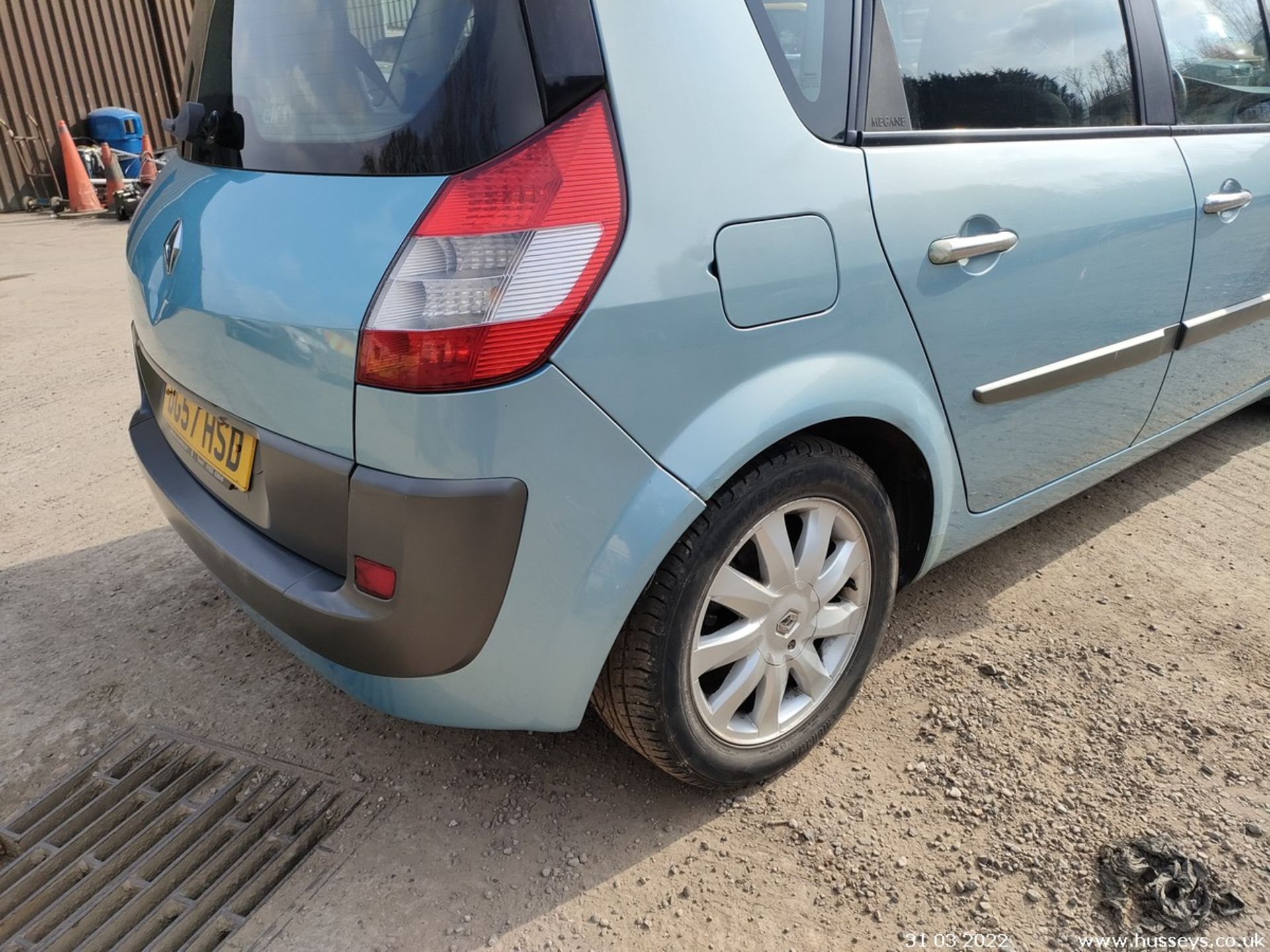 07/57 RENAULT SCENIC DYN VVT - 1598cc 5dr MPV (Blue) - Image 14 of 22