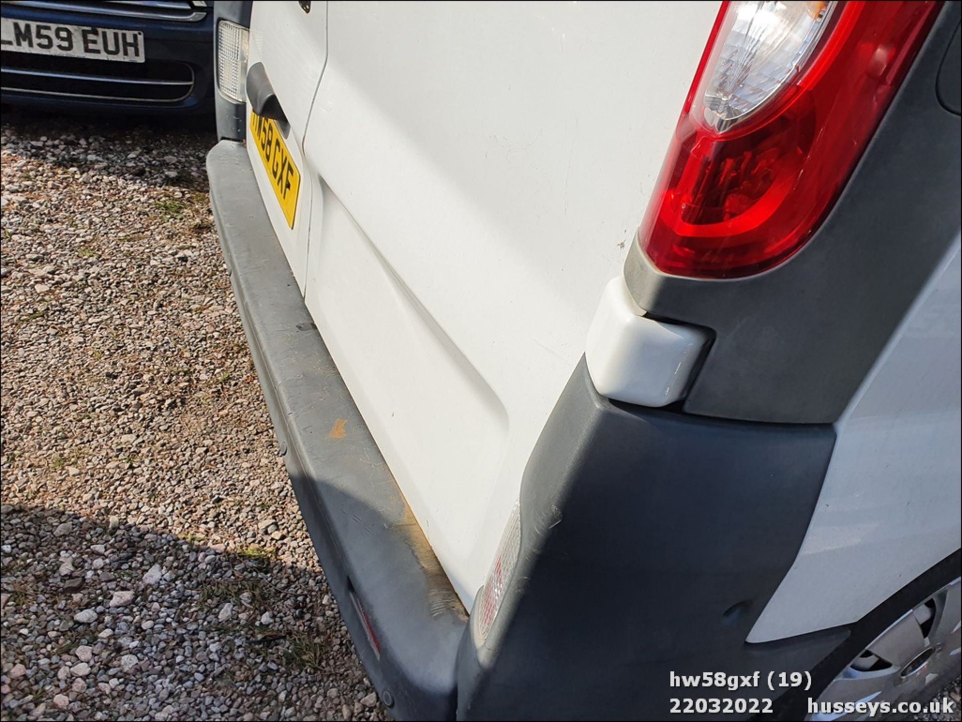 09/58 RENAULT TRAFIC LL29 DCI 115 - 1995cc 5dr Van (White, 78k) - Image 19 of 30