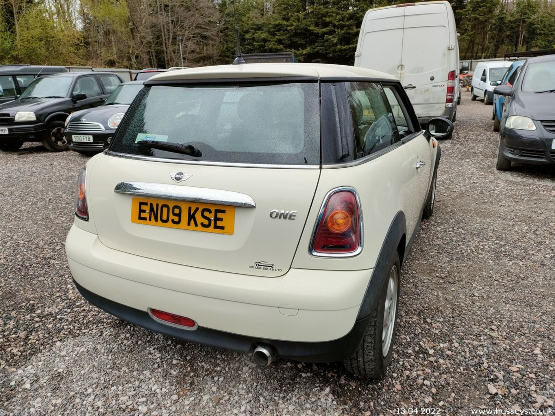 09/09 MINI ONE - 1397cc 3dr Hatchback (White) - Image 10 of 19