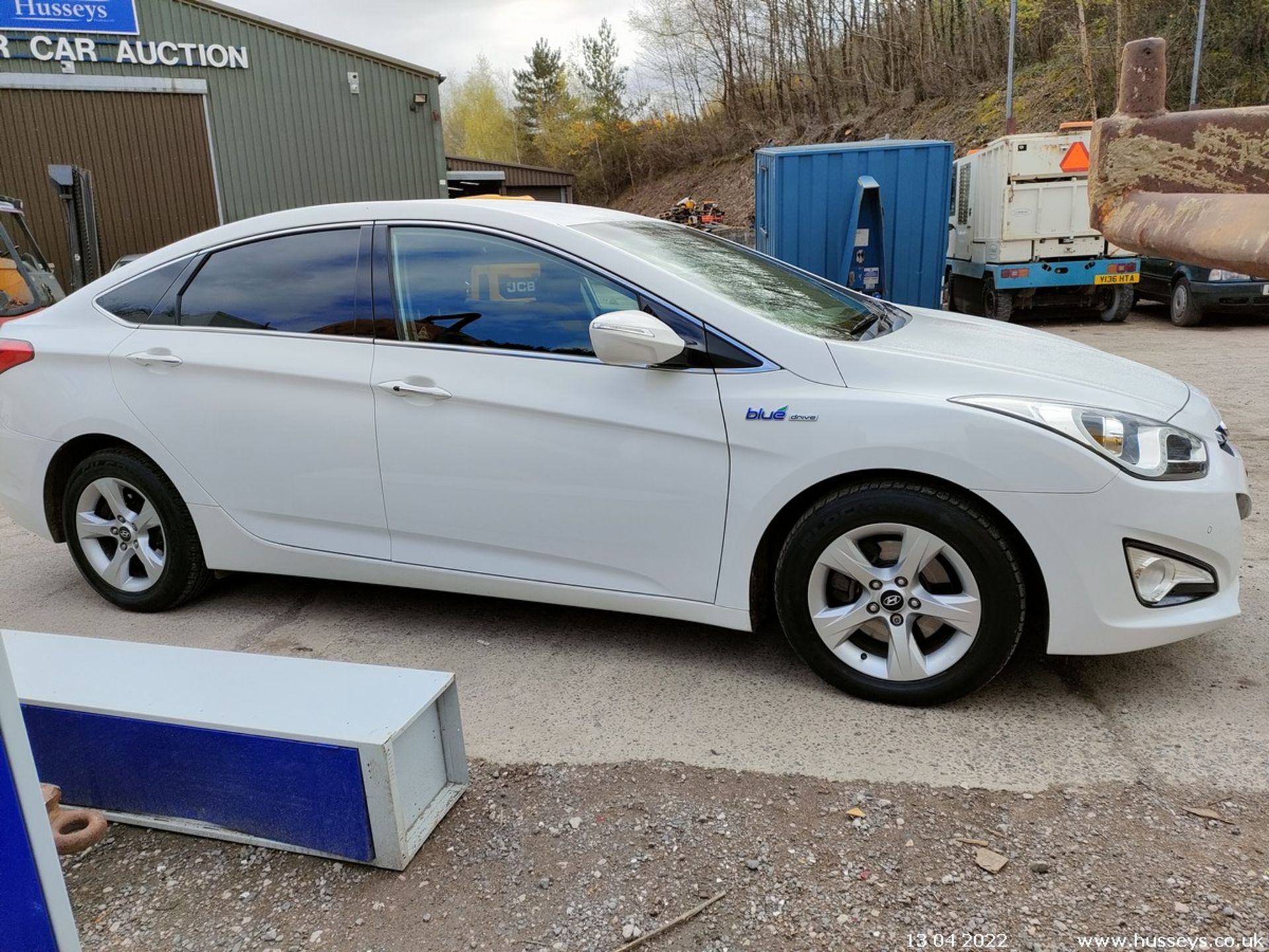 12/12 HYUNDAI I40 STYLE BLUE DRIVE CRDI - 1685cc 4dr Saloon (White, 78k) - Image 13 of 21