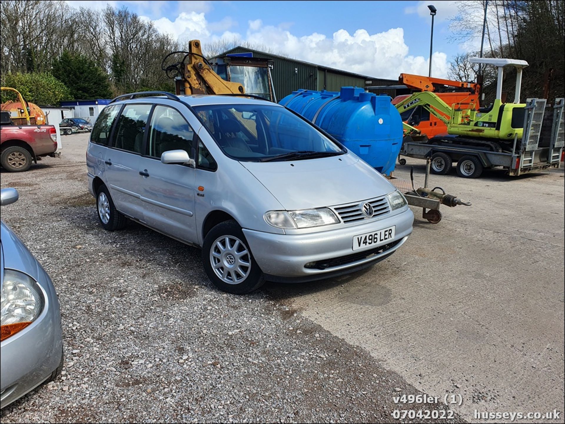 2006 VOLKSWAGEN SHARAN S TDI - 1896cc 5dr Estate (Silver) - Image 2 of 23