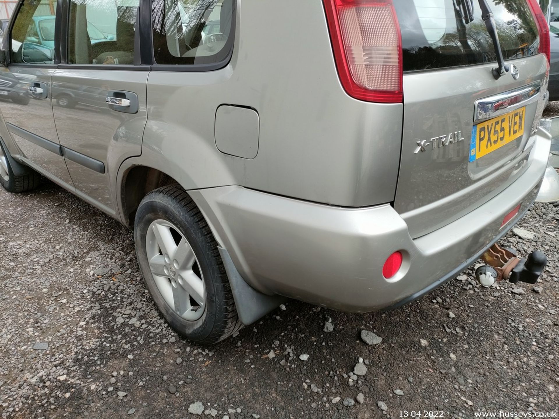 05/55 NISSAN X-TRAIL SE DCI - 2184cc 5dr Estate (Silver) - Image 8 of 21