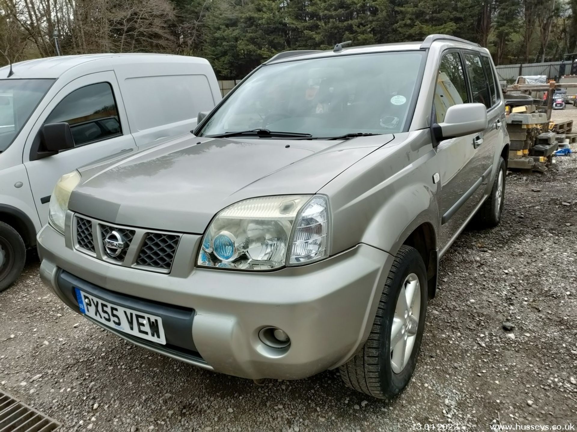 05/55 NISSAN X-TRAIL SE DCI - 2184cc 5dr Estate (Silver) - Image 4 of 21