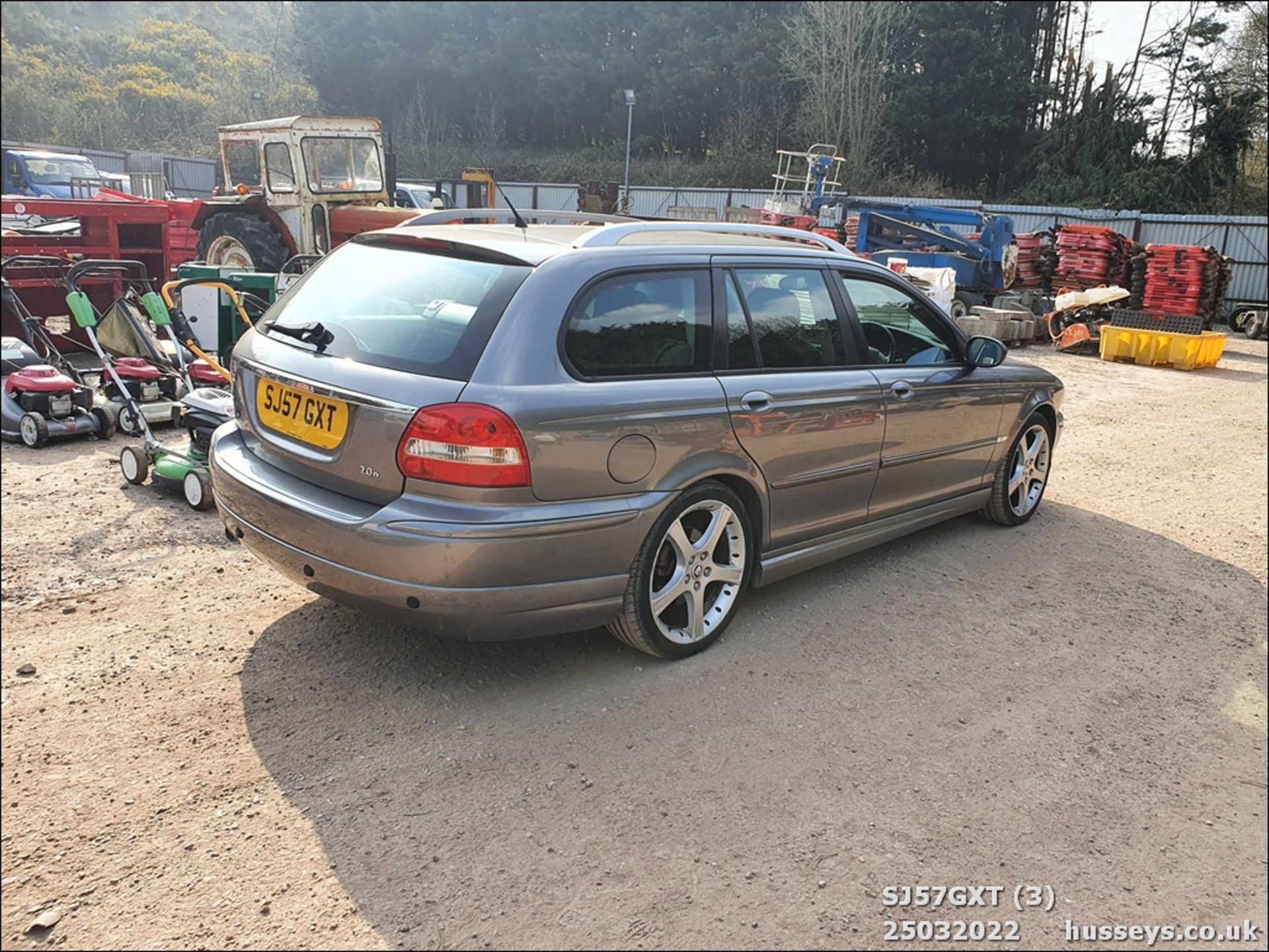 07/57 JAGUAR X-TYPE S D - 1998cc 5dr Estate (Grey) - Image 4 of 40