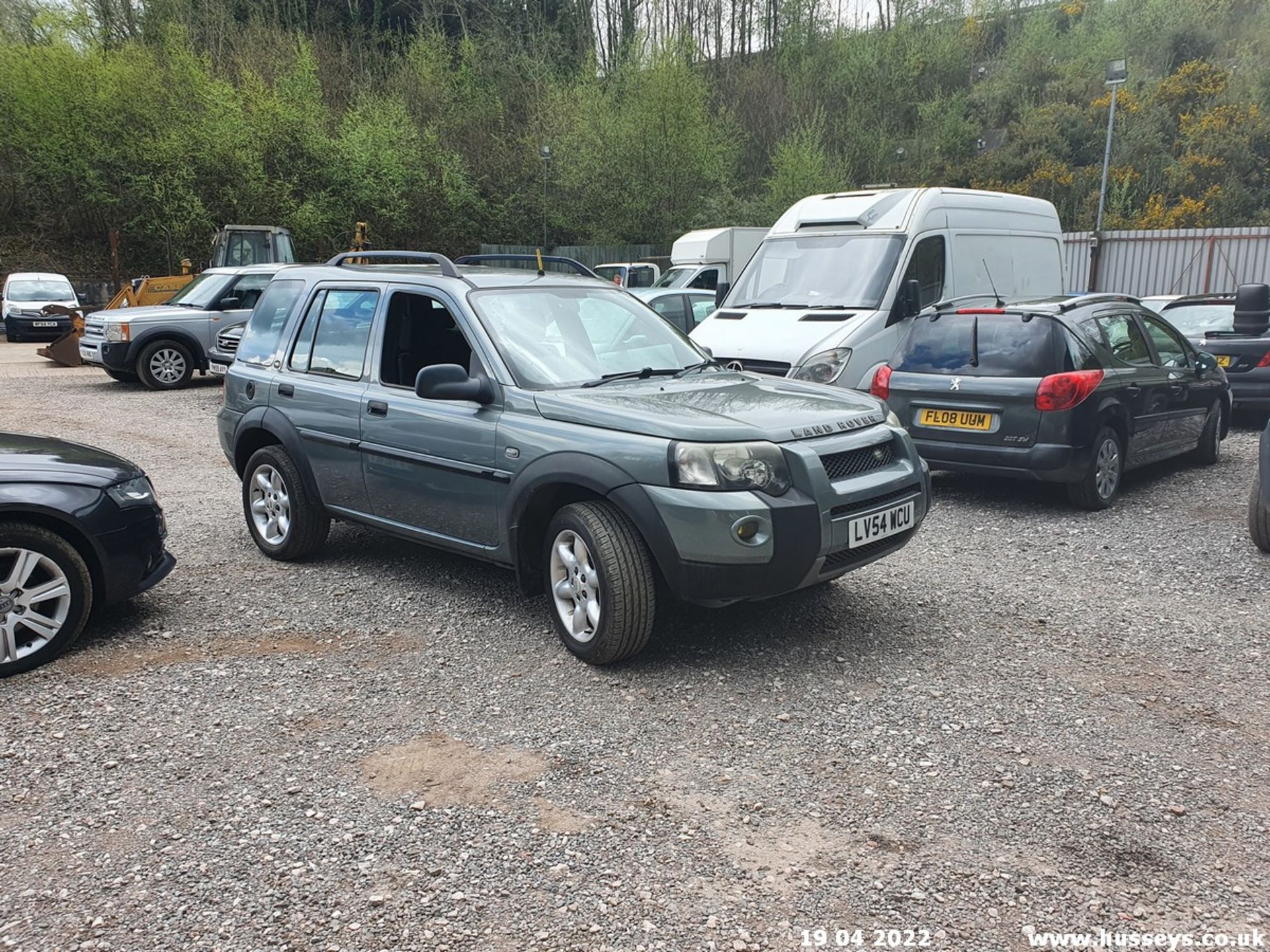 04/54 LAND ROVER FREELANDER XEI - 1796cc 5dr Estate (Green, 69k) - Image 3 of 28