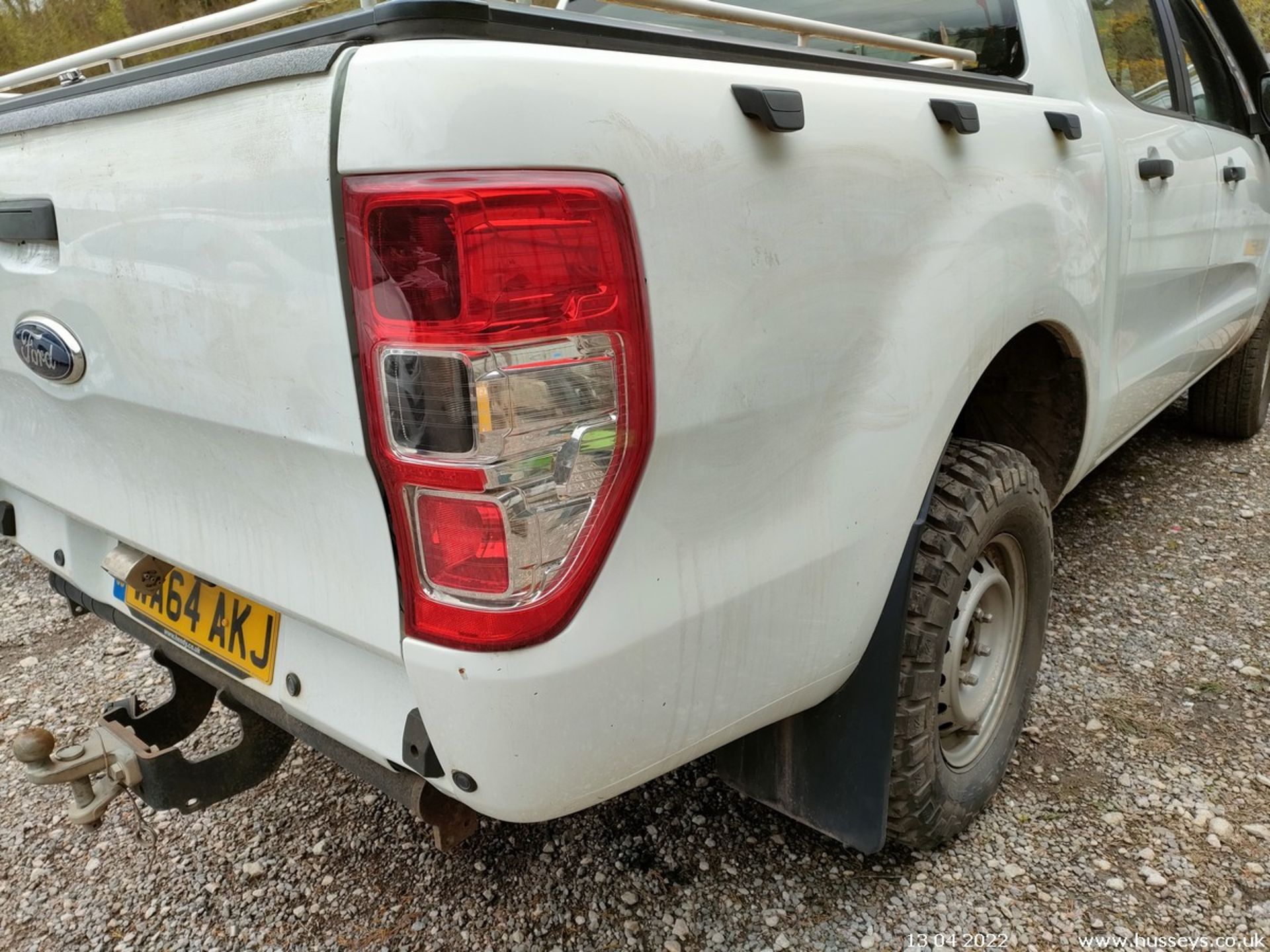 14/64 FORD RANGER XL 4X4 DCB TDCI - 2198cc 4x4 (White, 34k) - Image 12 of 21