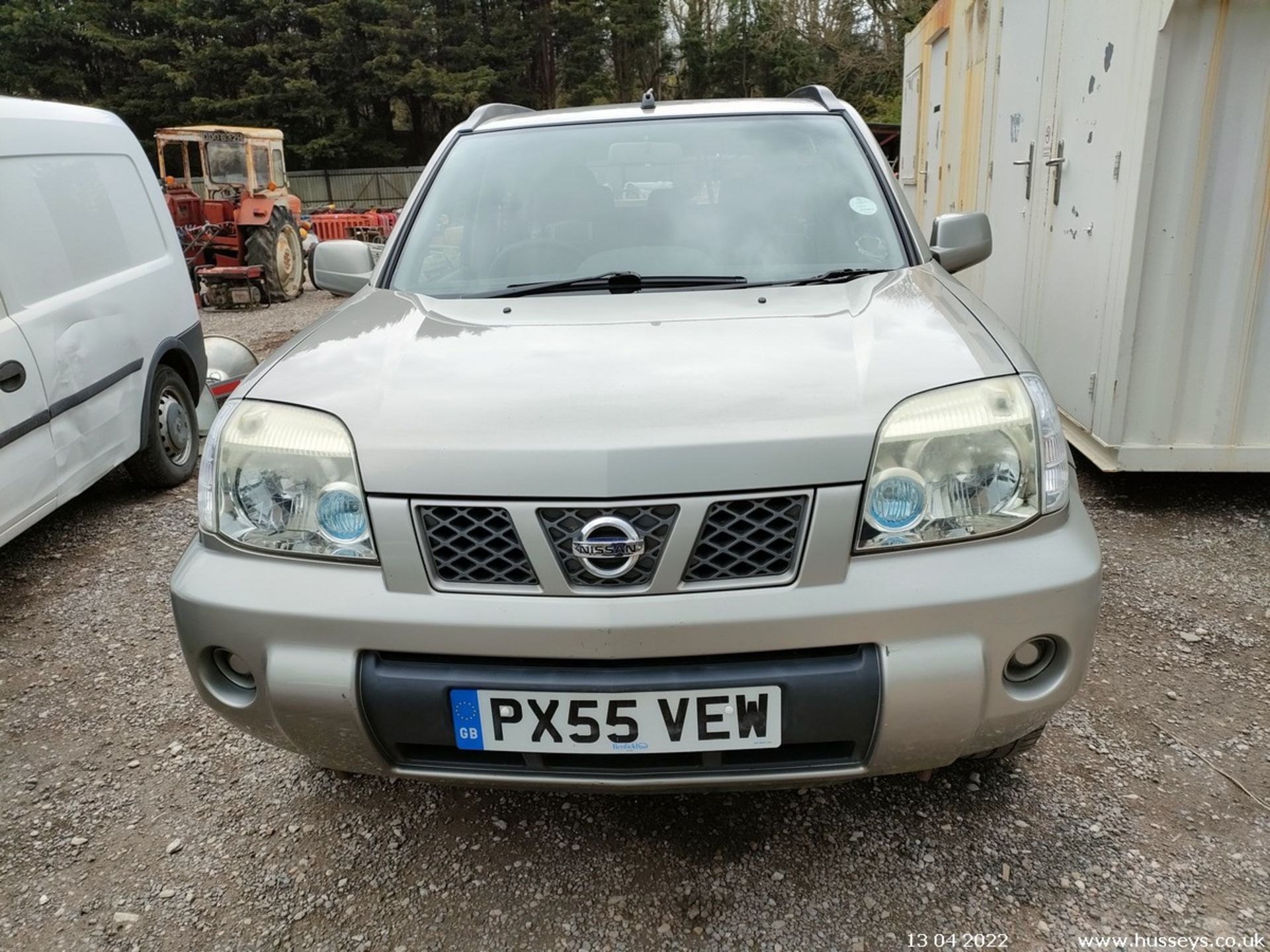 05/55 NISSAN X-TRAIL SE DCI - 2184cc 5dr Estate (Silver) - Image 3 of 21