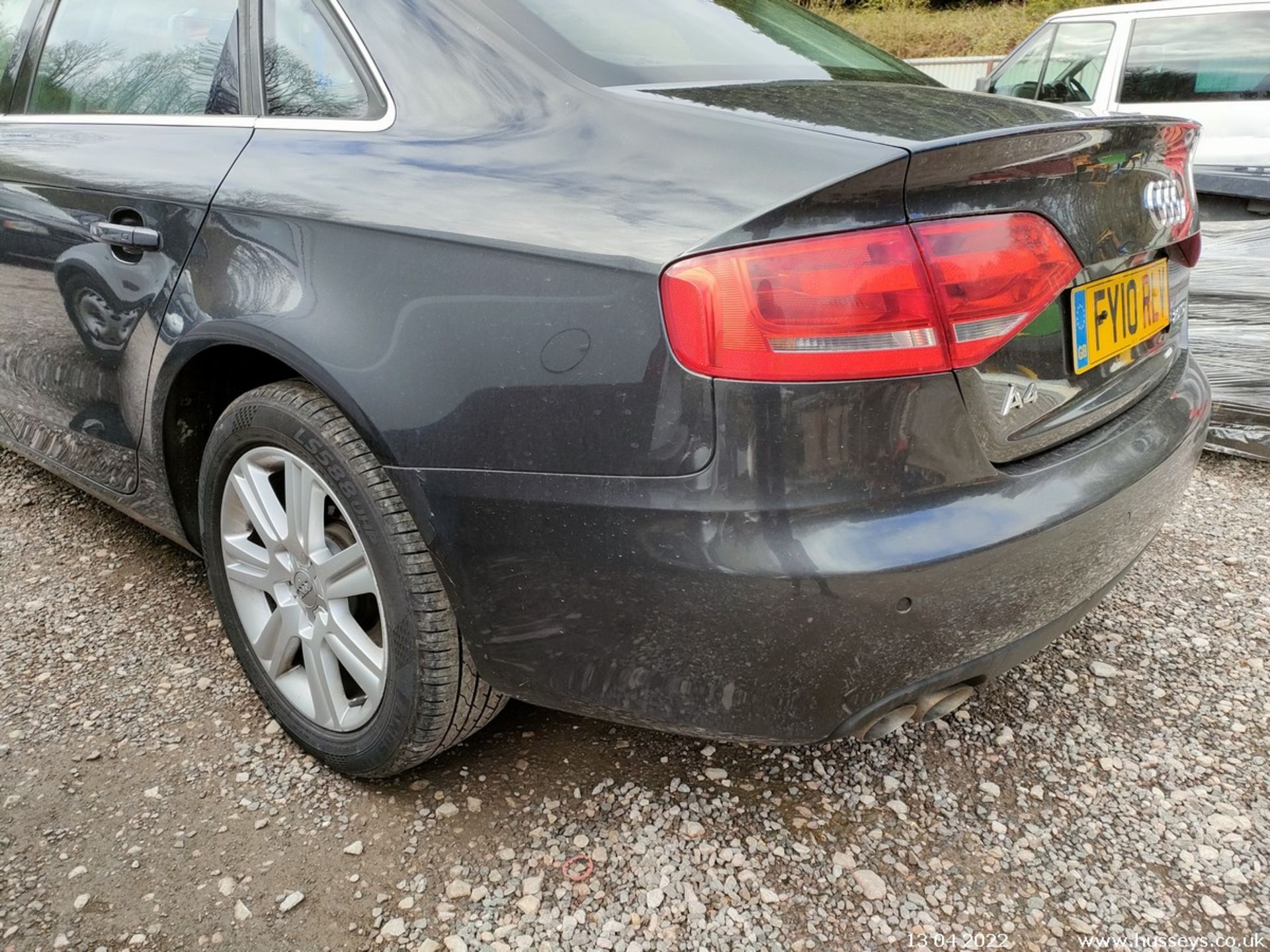 10/10 AUDI A4 SE TDI CVT - 1968cc 4dr Saloon (Grey, 191k) - Image 8 of 21