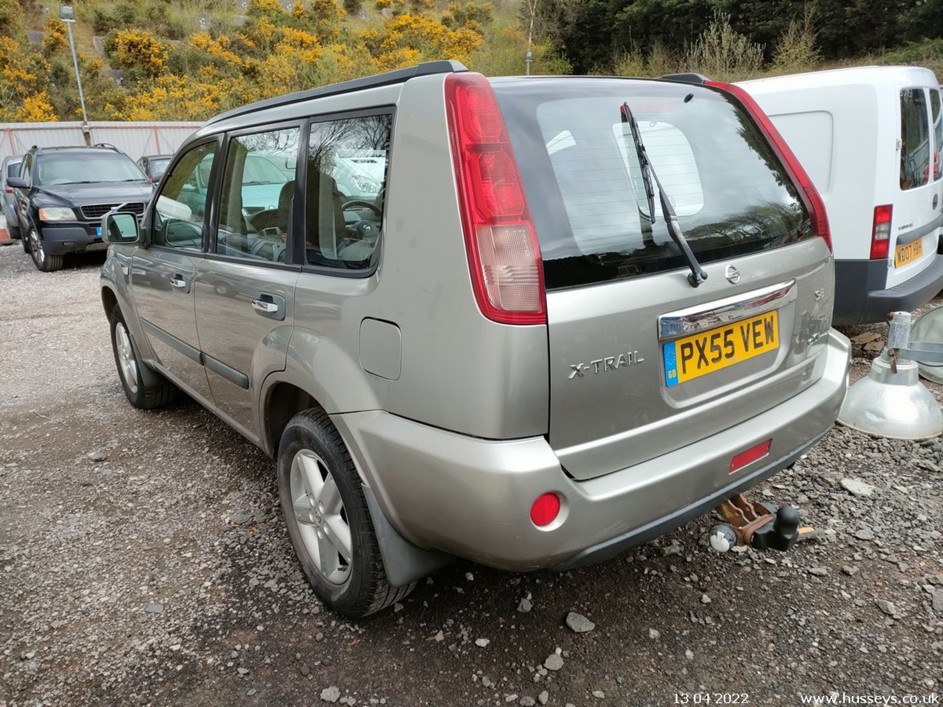 05/55 NISSAN X-TRAIL SE DCI - 2184cc 5dr Estate (Silver) - Image 7 of 21