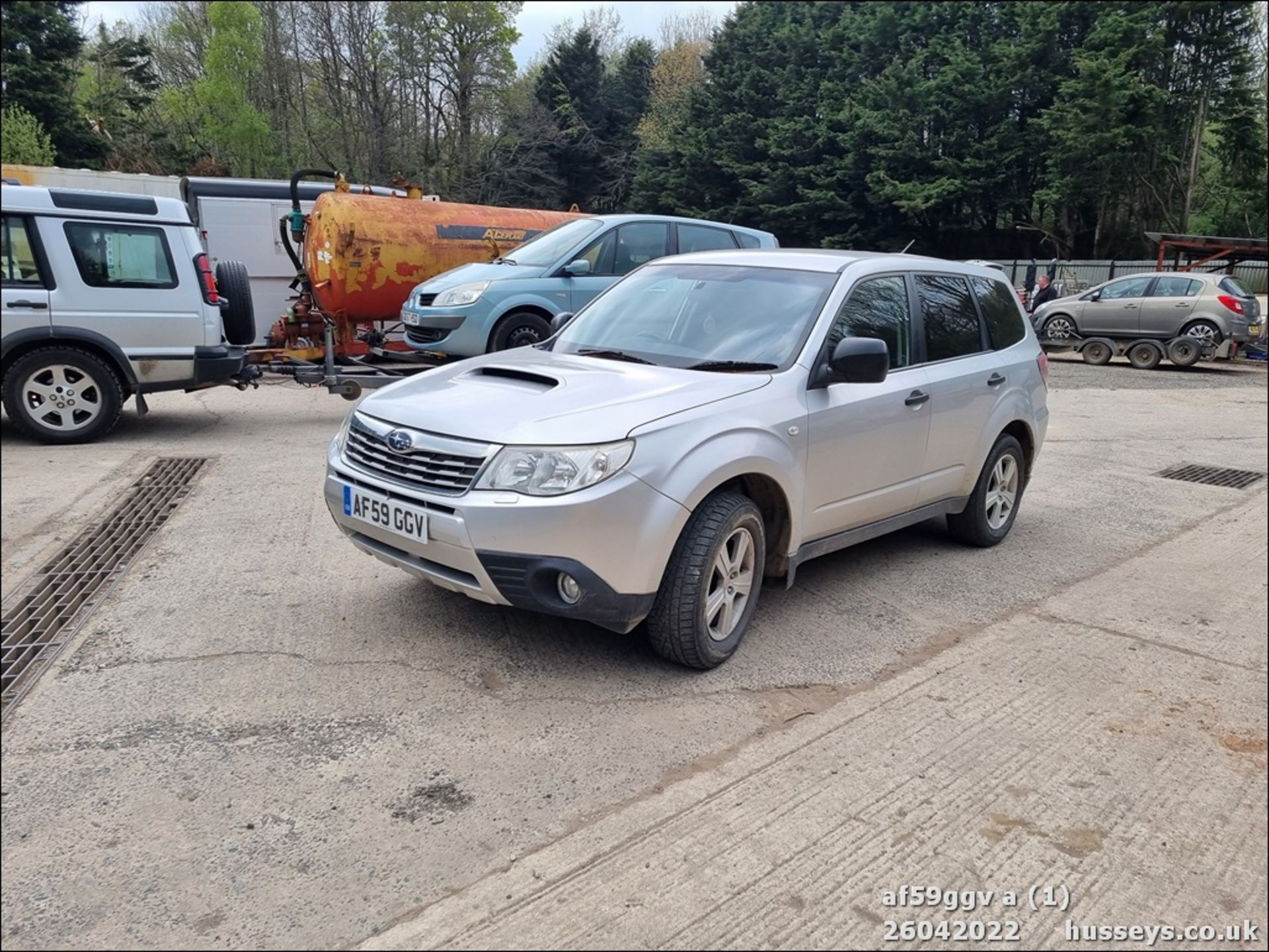 10/59 SUBARU FORESTER X BOXER D 4WD - 1998cc 5dr Estate (Silver, 126k) - Image 3 of 42