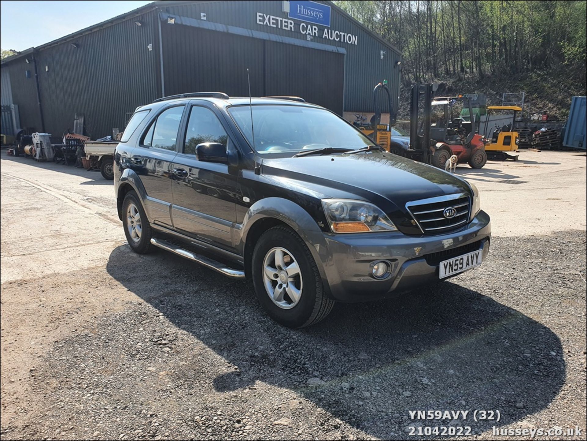 09/59 KIA SORENTO 4x4 - 2497cc 5dr MPV (Black, 55k) - Image 32 of 36