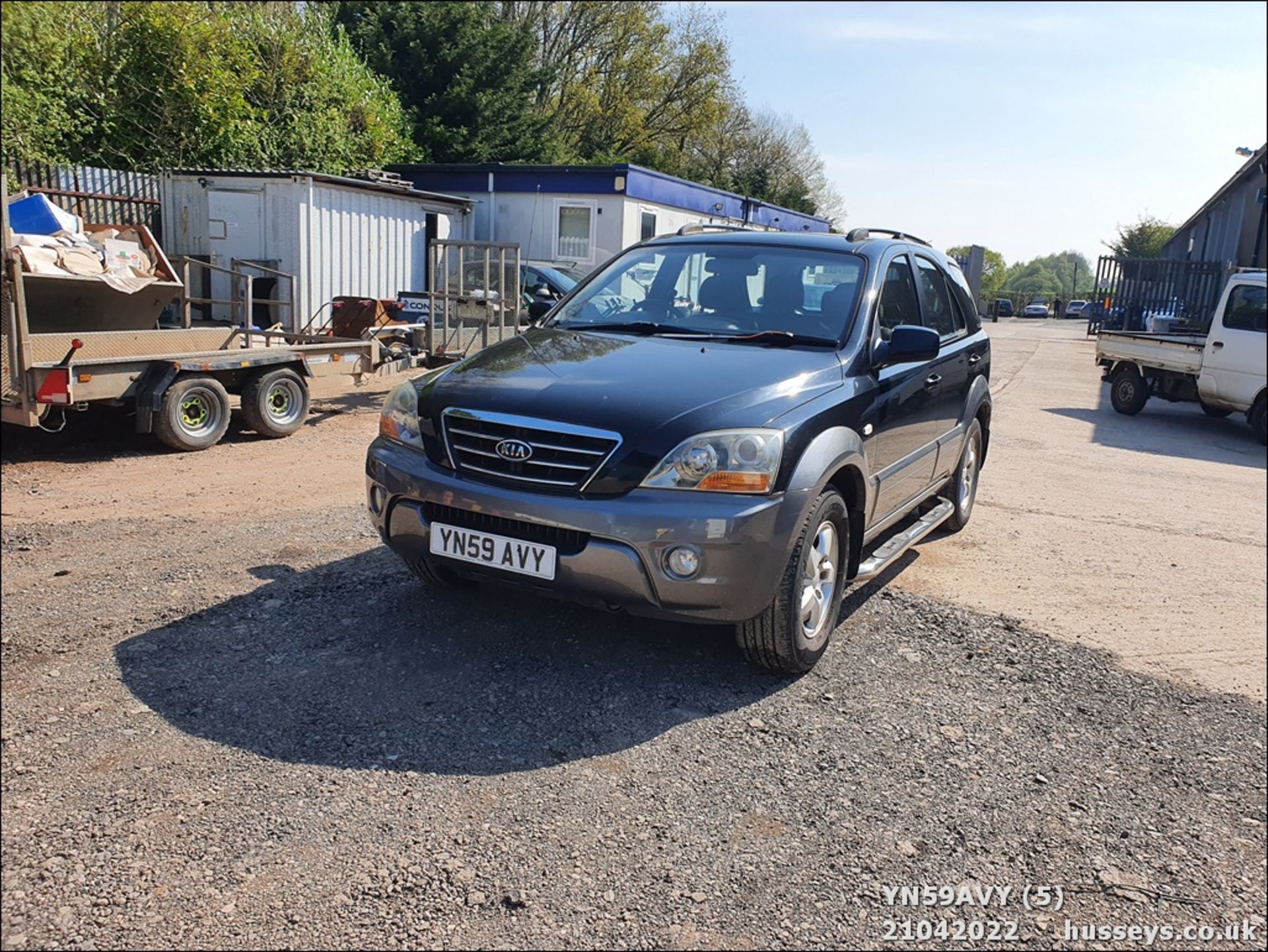 09/59 KIA SORENTO 4x4 - 2497cc 5dr MPV (Black, 55k) - Image 4 of 36