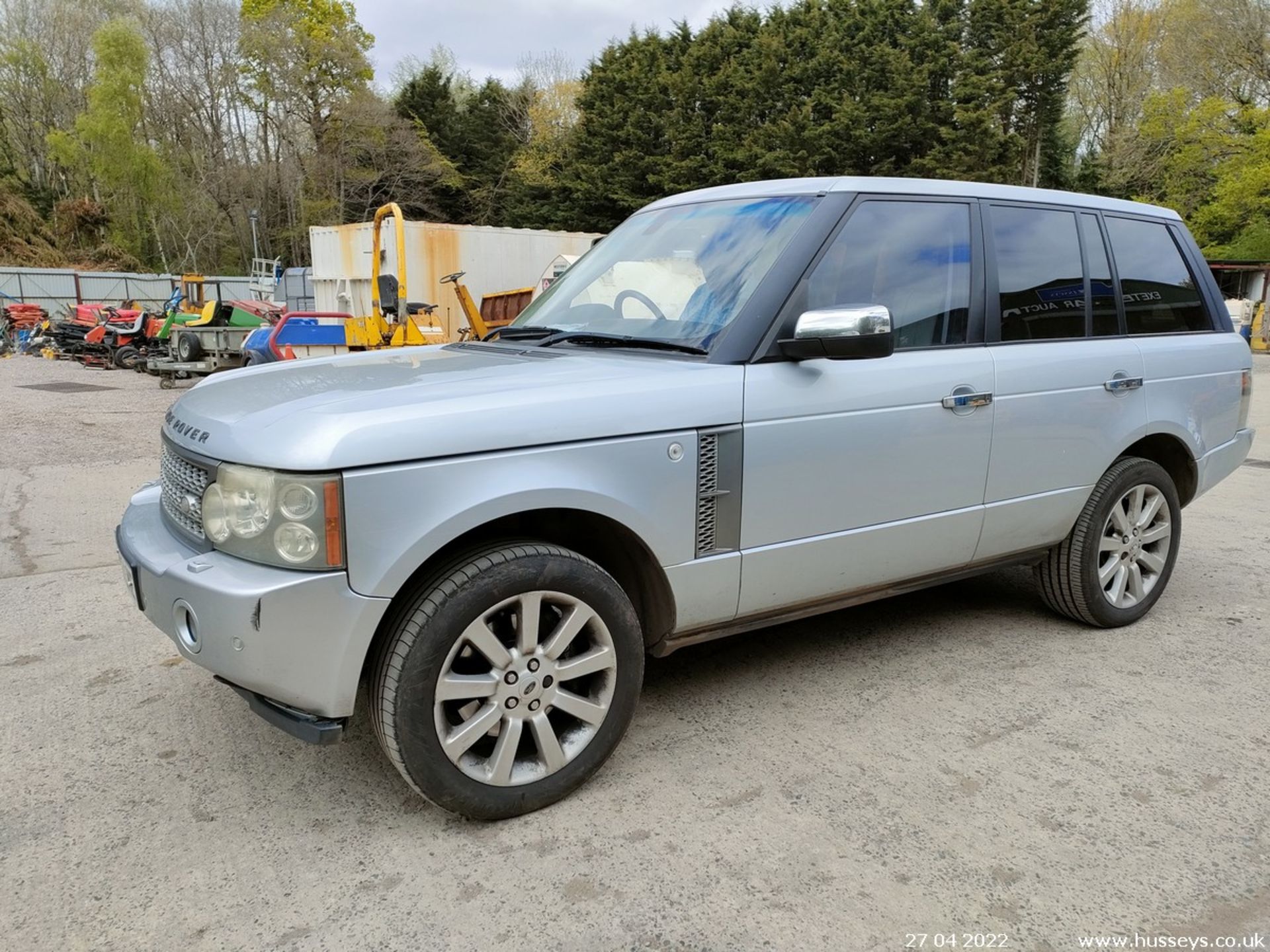 06/06 LAND ROVER RANGEROVER V8 SC AUTO - 4197cc 5dr Estate (Silver, 154k) - Image 4 of 23