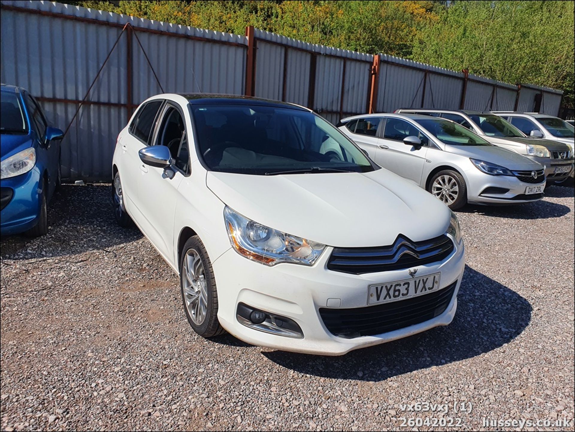 13/63 CITROEN C4 SELECTION AIRDREAM E-H - 1560cc 5dr Hatchback (White, 57k) - Image 2 of 43