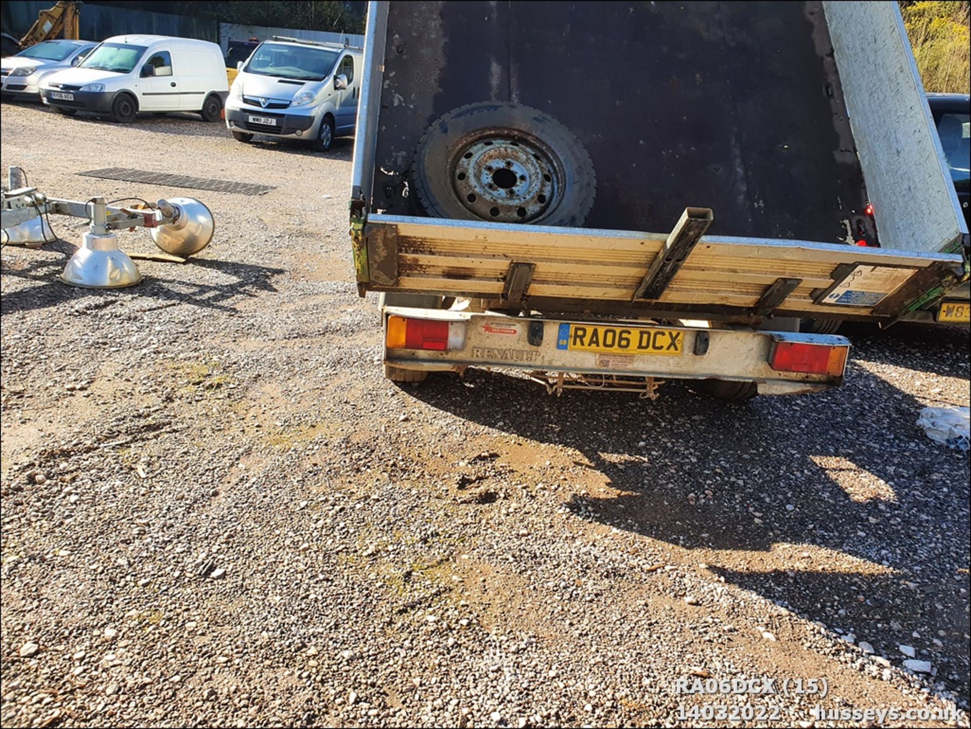 06/06 RENAULT MASTER CCML35 DCI 120 MWB - 2463cc 2dr Tipper (Grey) - Image 15 of 22