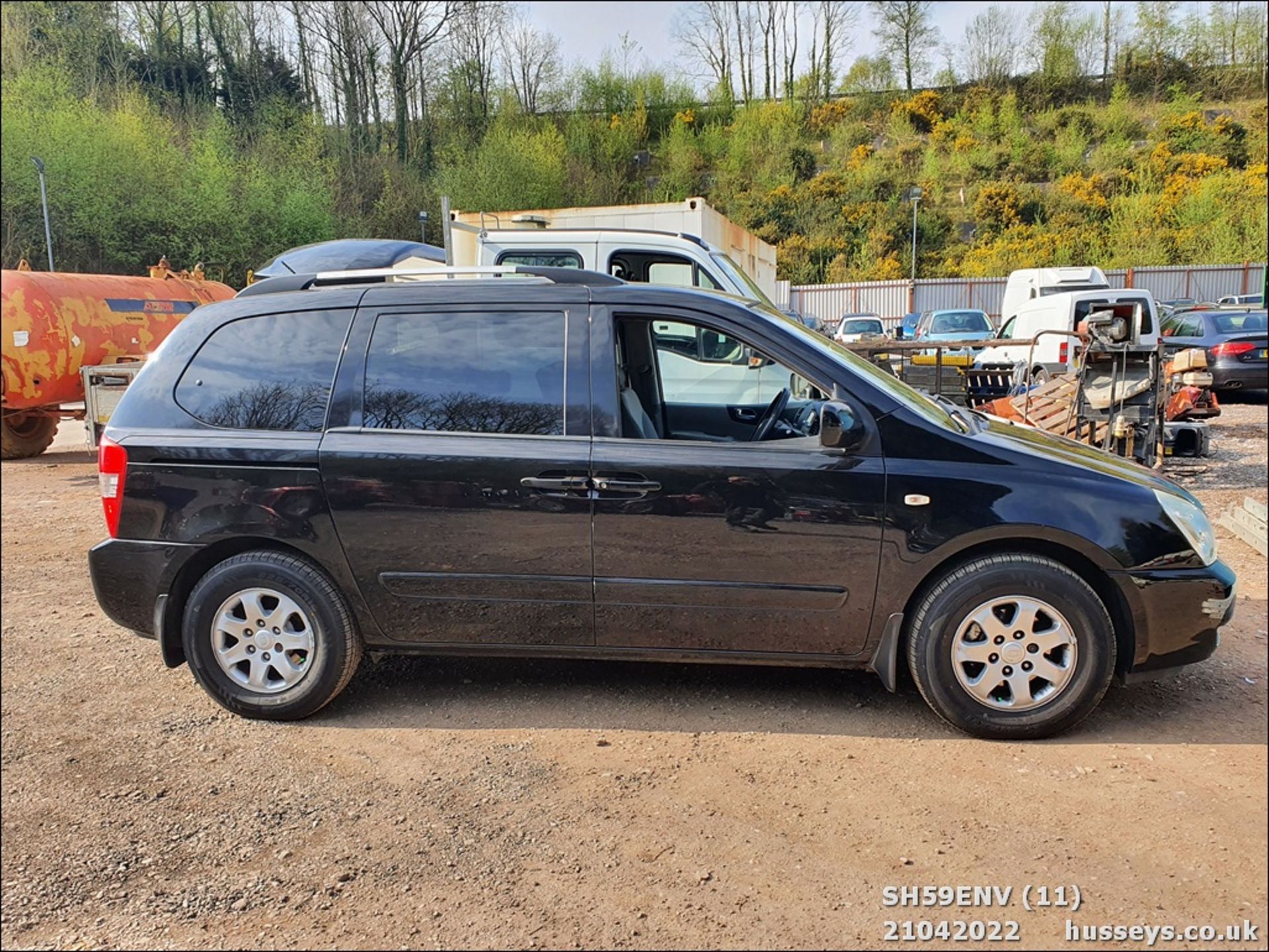 10/59 KIA SEDONA LS A - 2902cc 5dr MPV (Black, 99k) - Image 11 of 35