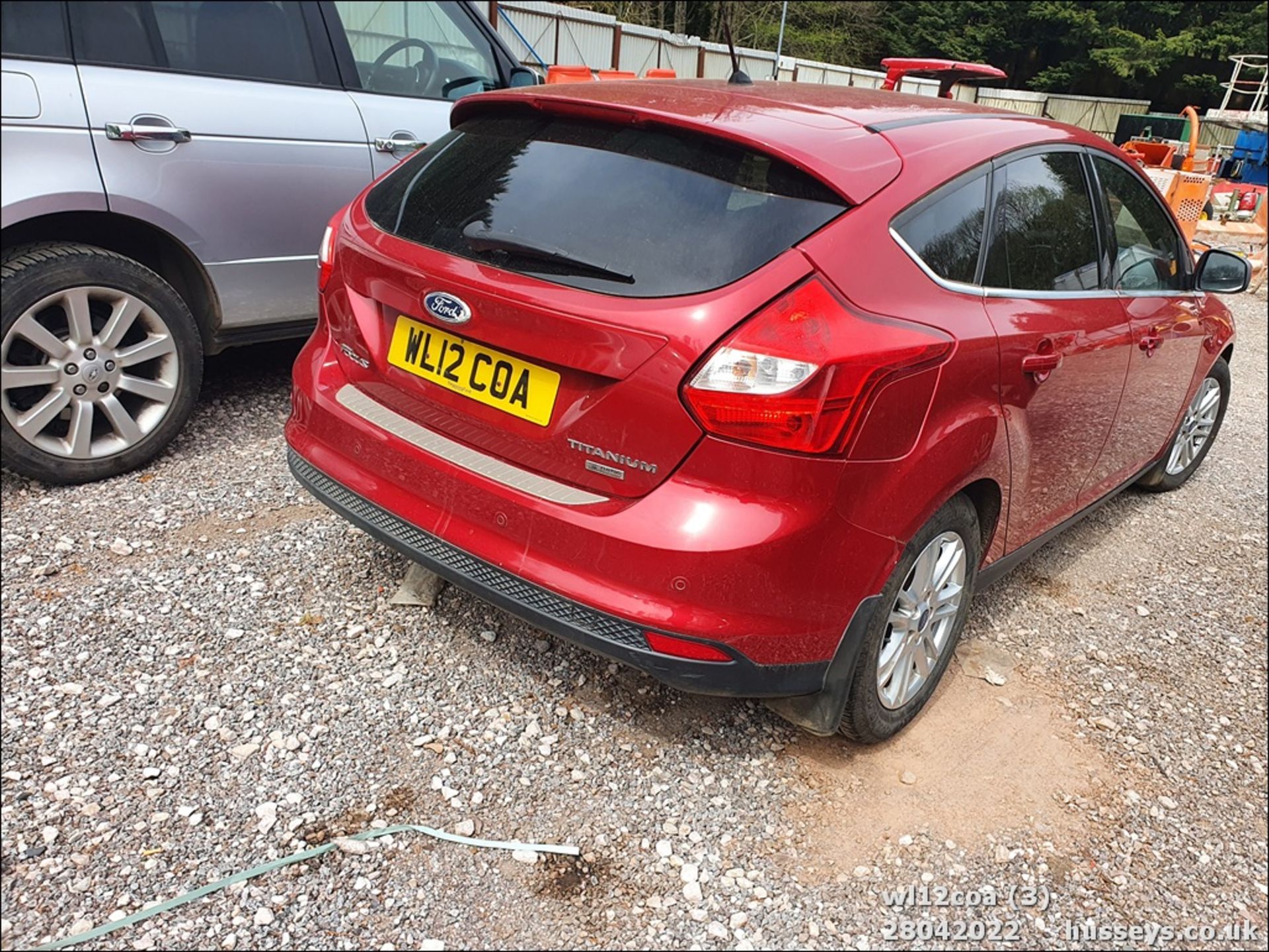 12/12 FORD FOCUS TITANIUM TURBO - 998cc 5dr Hatchback (Red) - Image 4 of 14