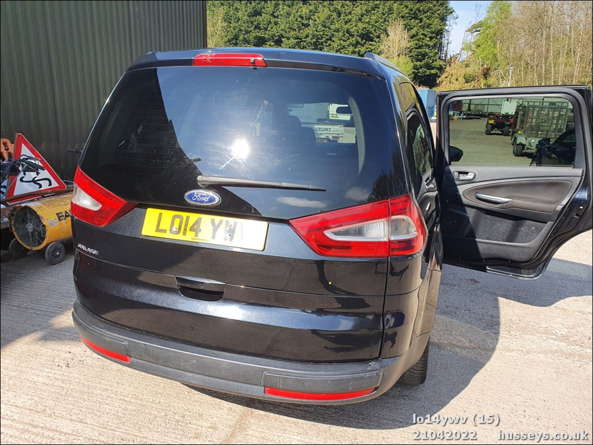 14/14 FORD GALAXY ZETEC TDCI AUTO - 1997cc 5dr MPV (Black, 182k) - Image 15 of 25