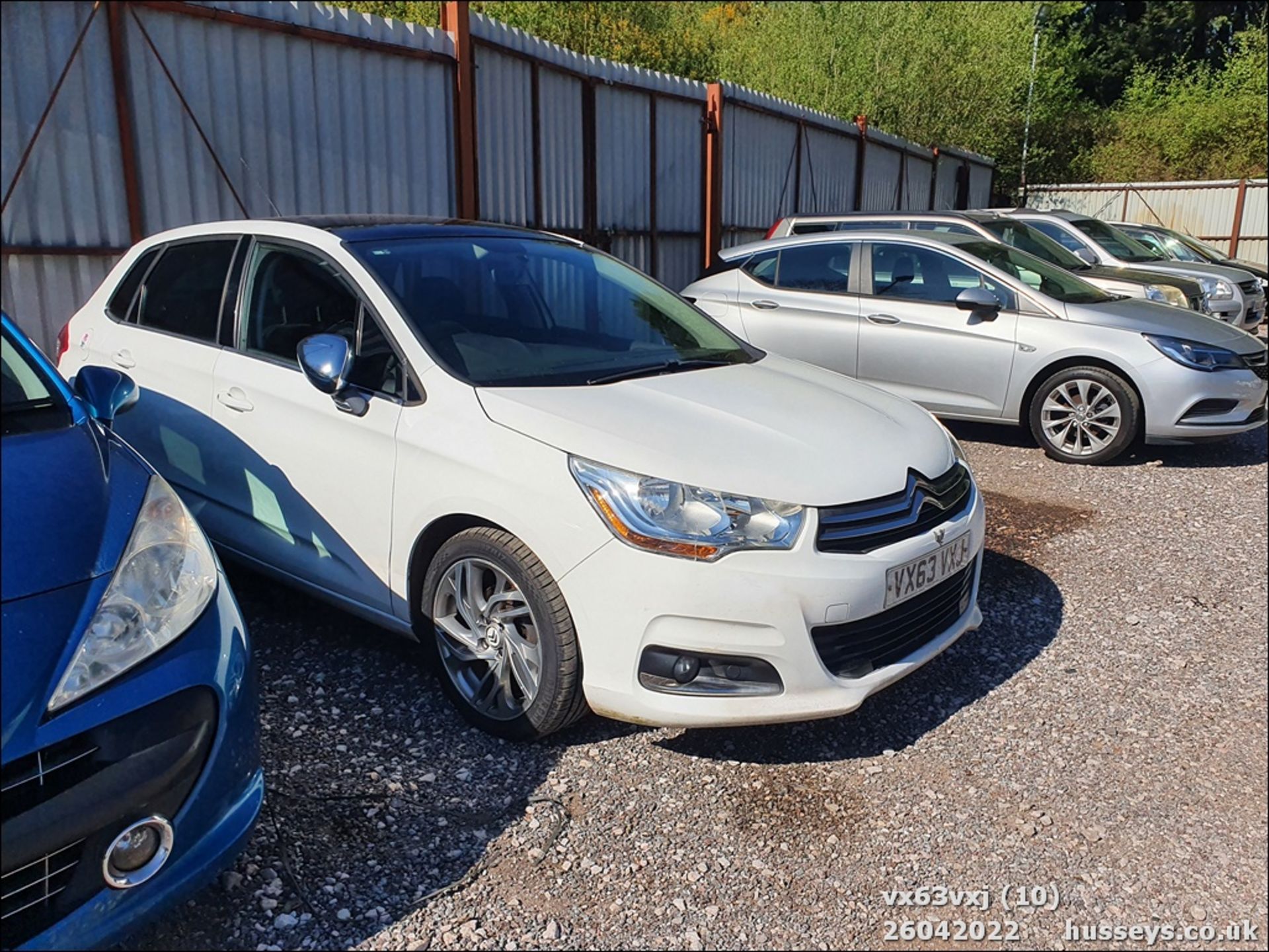 13/63 CITROEN C4 SELECTION AIRDREAM E-H - 1560cc 5dr Hatchback (White, 57k) - Image 10 of 43