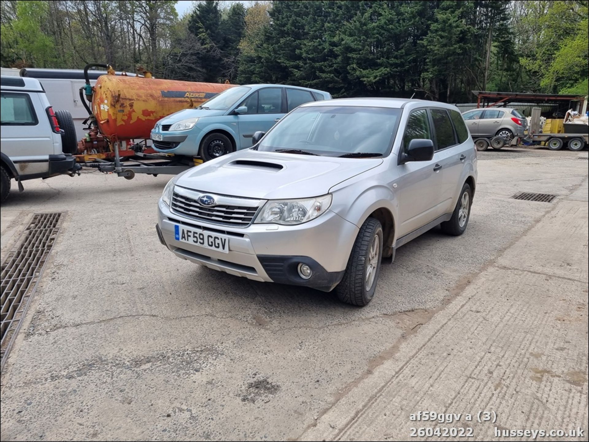 10/59 SUBARU FORESTER X BOXER D 4WD - 1998cc 5dr Estate (Silver, 126k) - Image 7 of 42