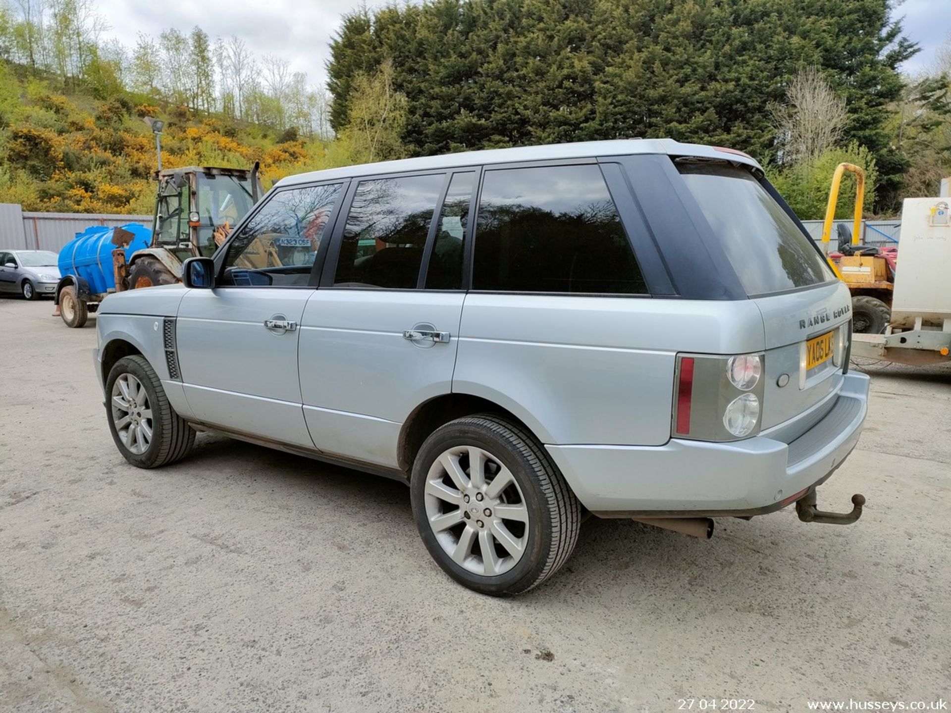 06/06 LAND ROVER RANGEROVER V8 SC AUTO - 4197cc 5dr Estate (Silver, 154k) - Image 5 of 23