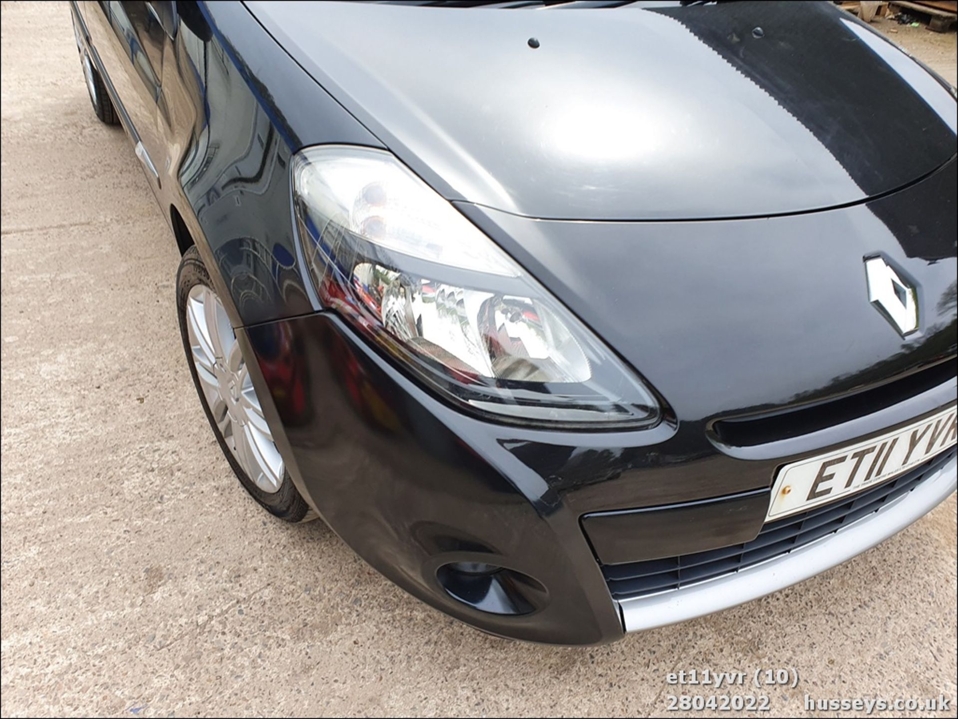 11/11 RENAULT CLIO DYNAMIQUE TOMTOM 16V - 1149cc 5dr Hatchback (Black, 120k) - Image 10 of 27